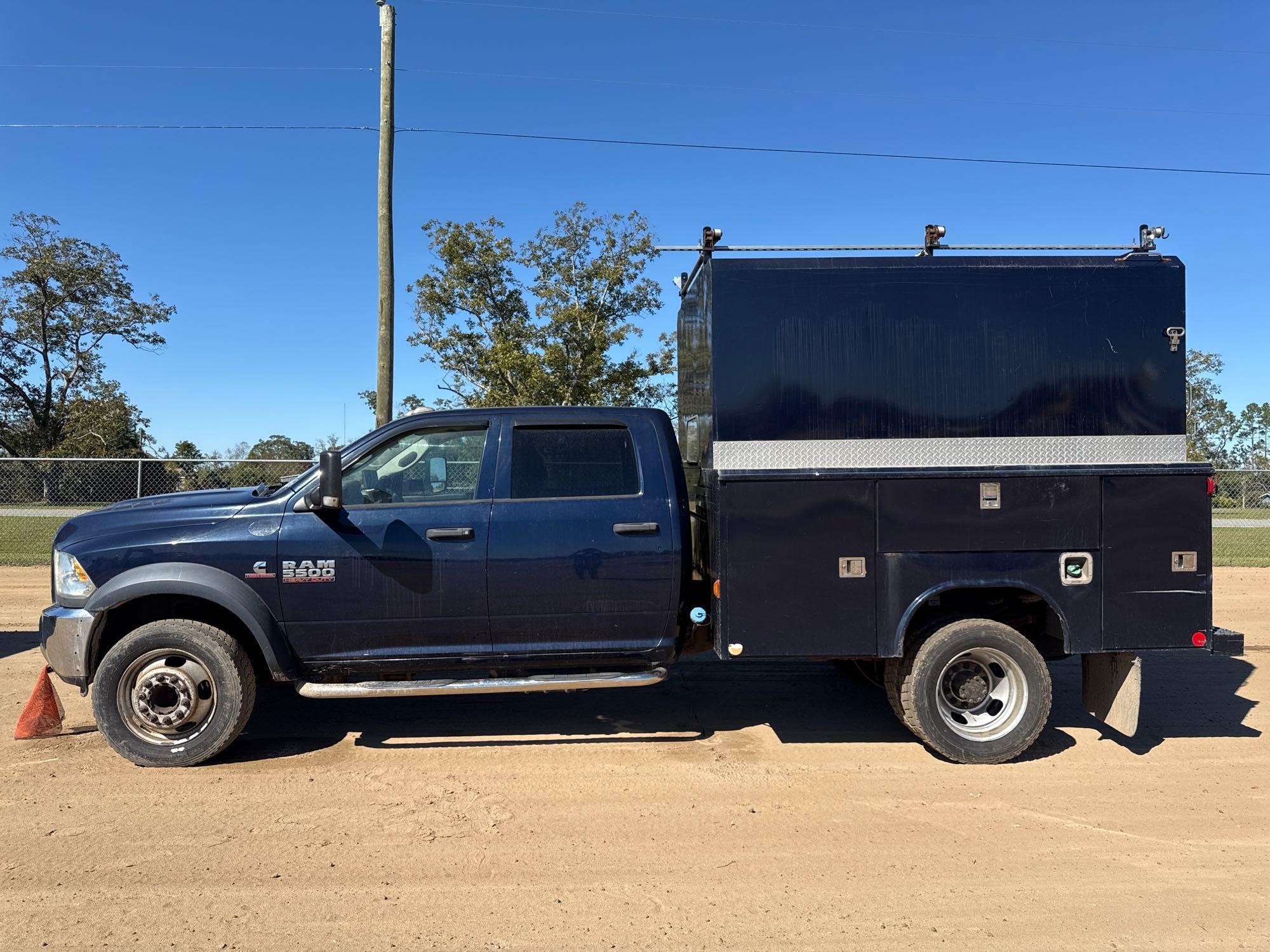 2014 DODGE RAM 5500 HEAVY DUTY UTILITY TRUCK