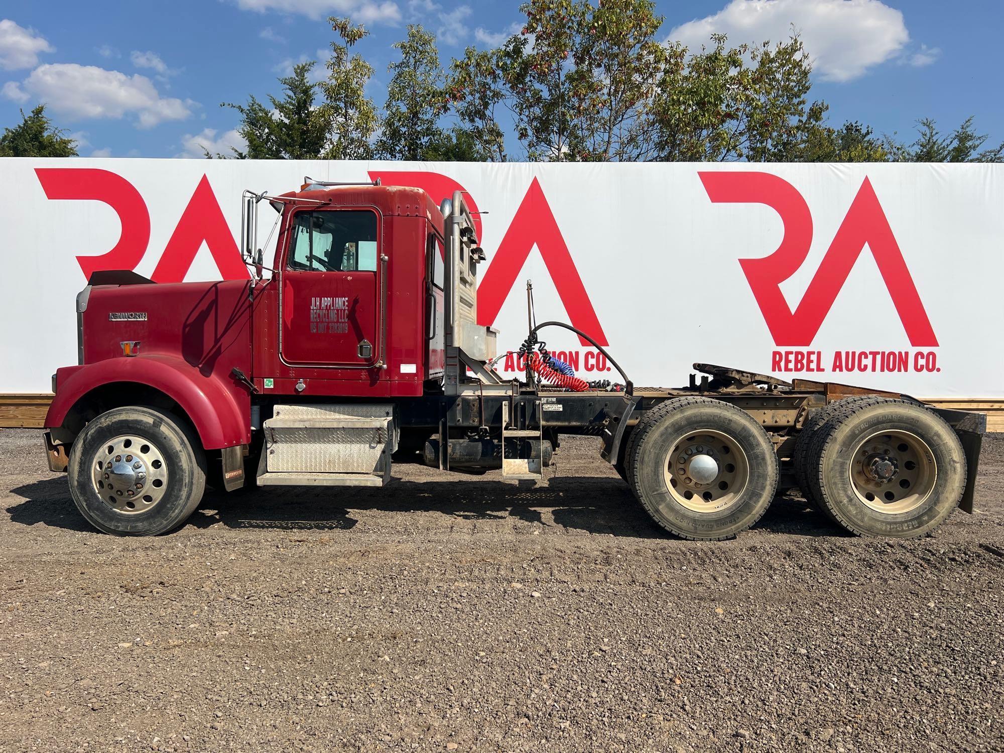 KENWORTH T/A DAY CAB ROAD TRACTOR