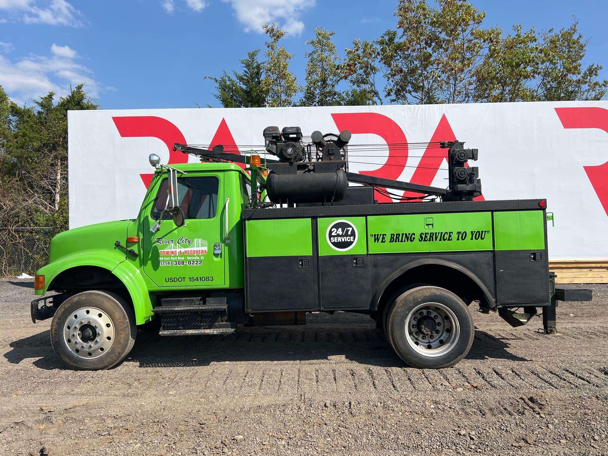 2001 INTERNATIONAL 4700 4X2 SERVICE TRUCK