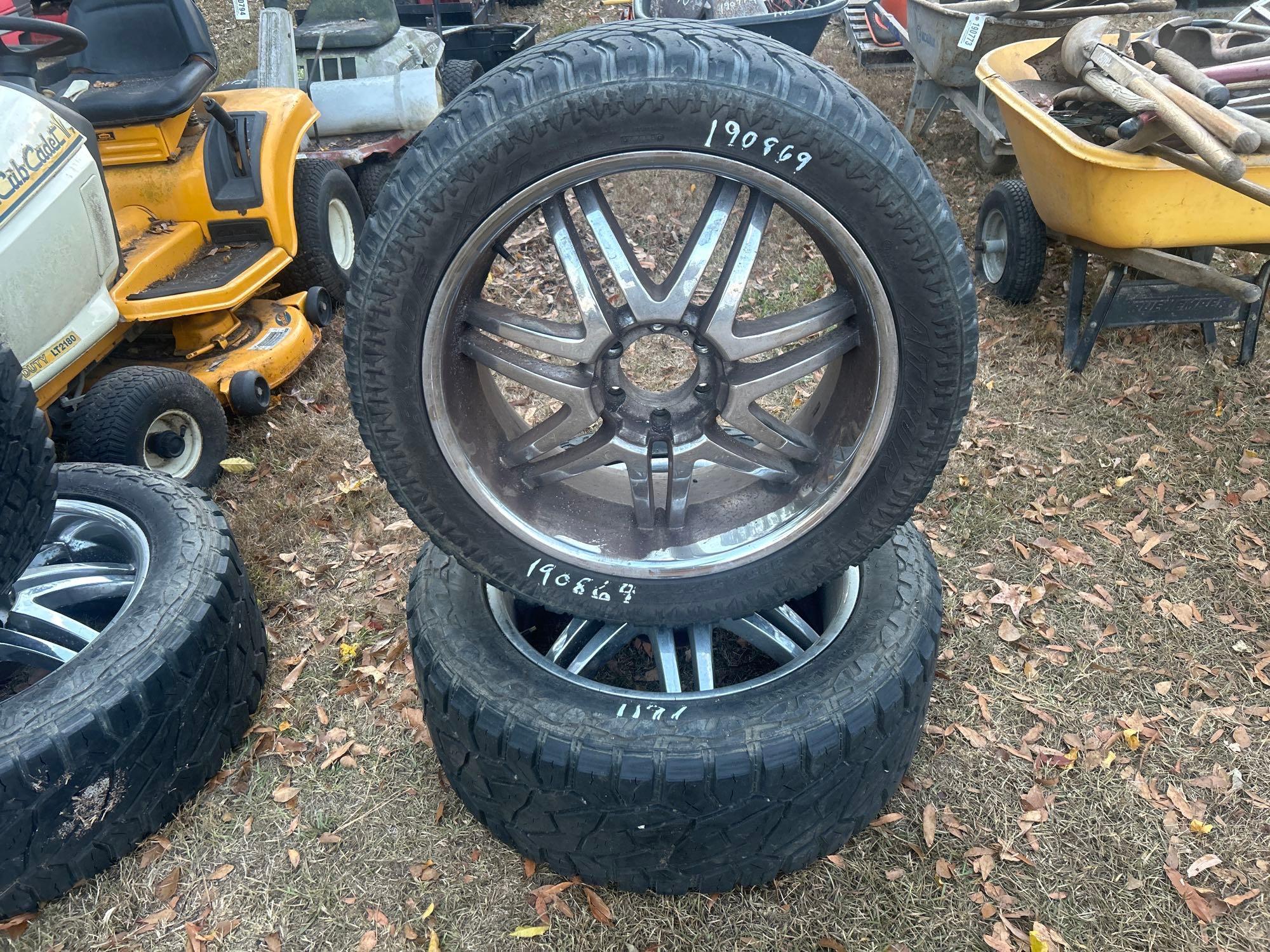 (4) 305/45R22 TIRES & WHEELS