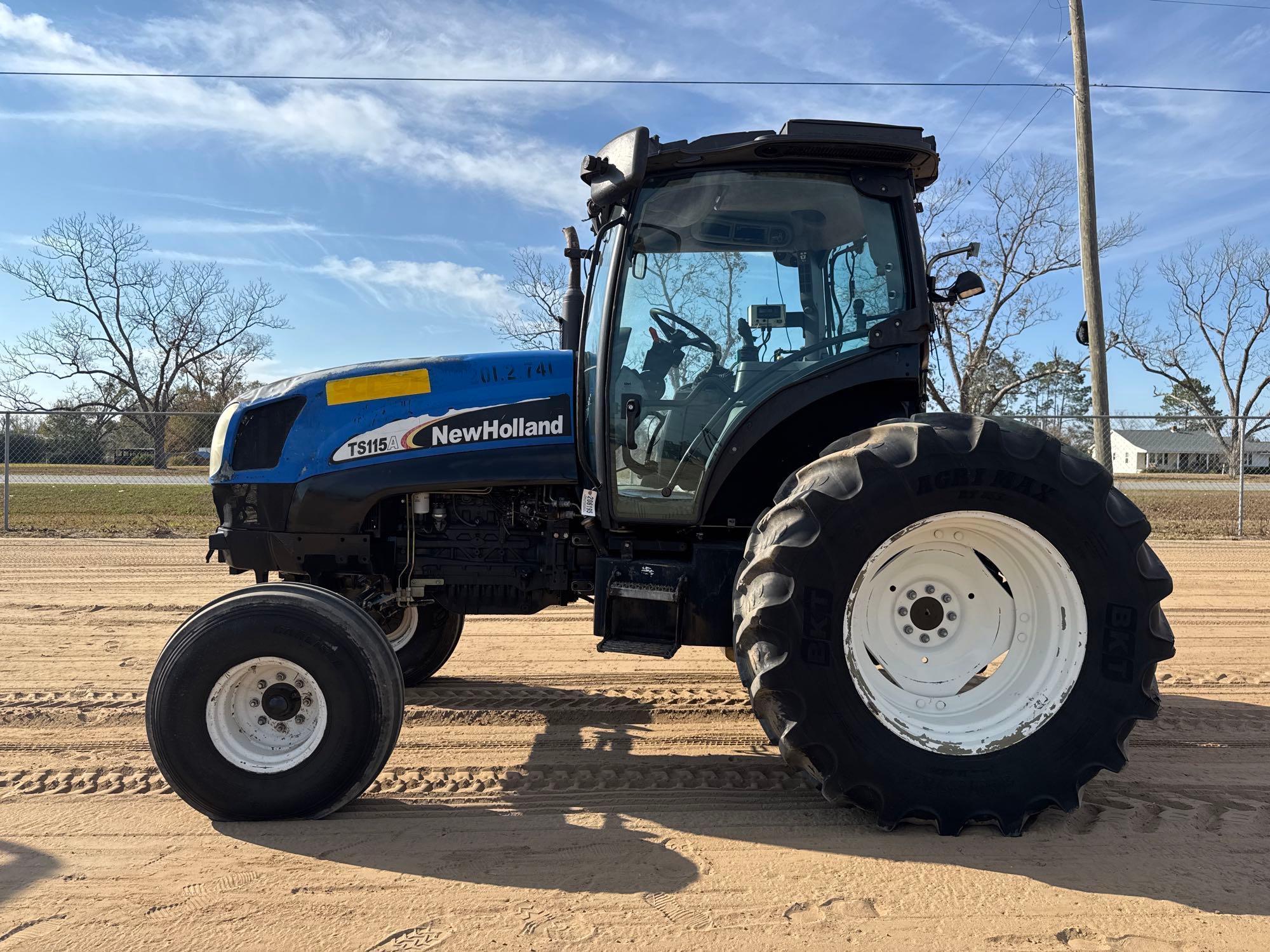 NEW HOLLAND TS115A TRACTOR