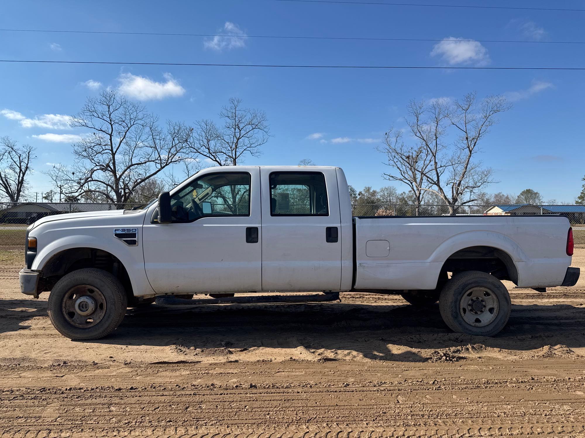 2008 FORD F-350 XL SUPER DUTY CREW CAB TRUCK
