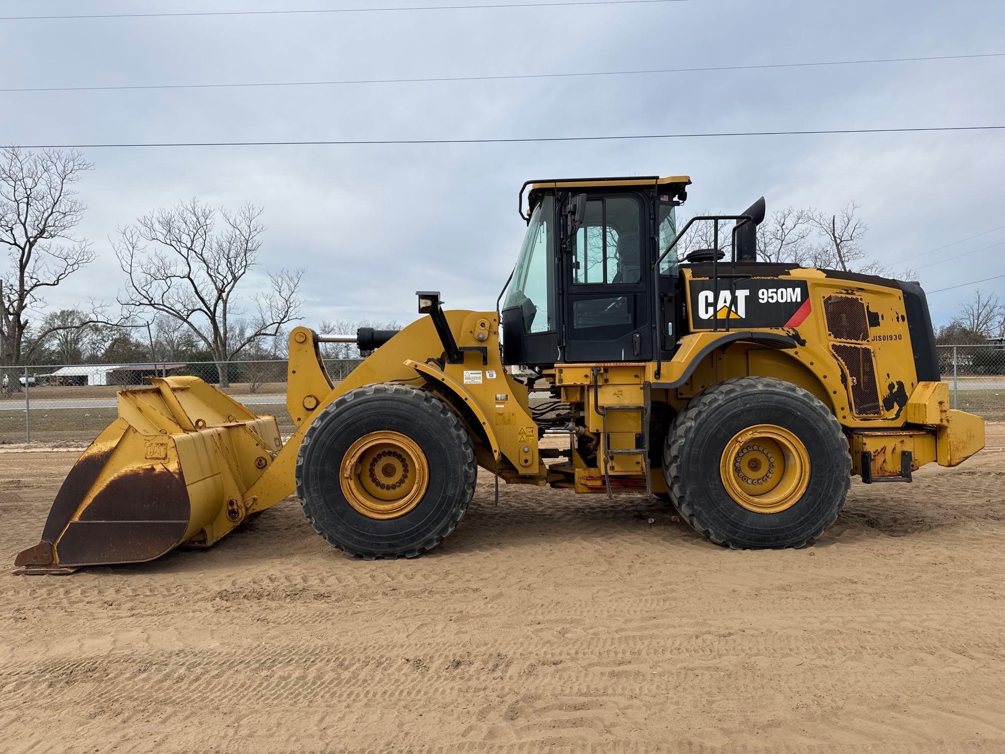 2019 CATERPILLAR 950M WHEEL LOADER