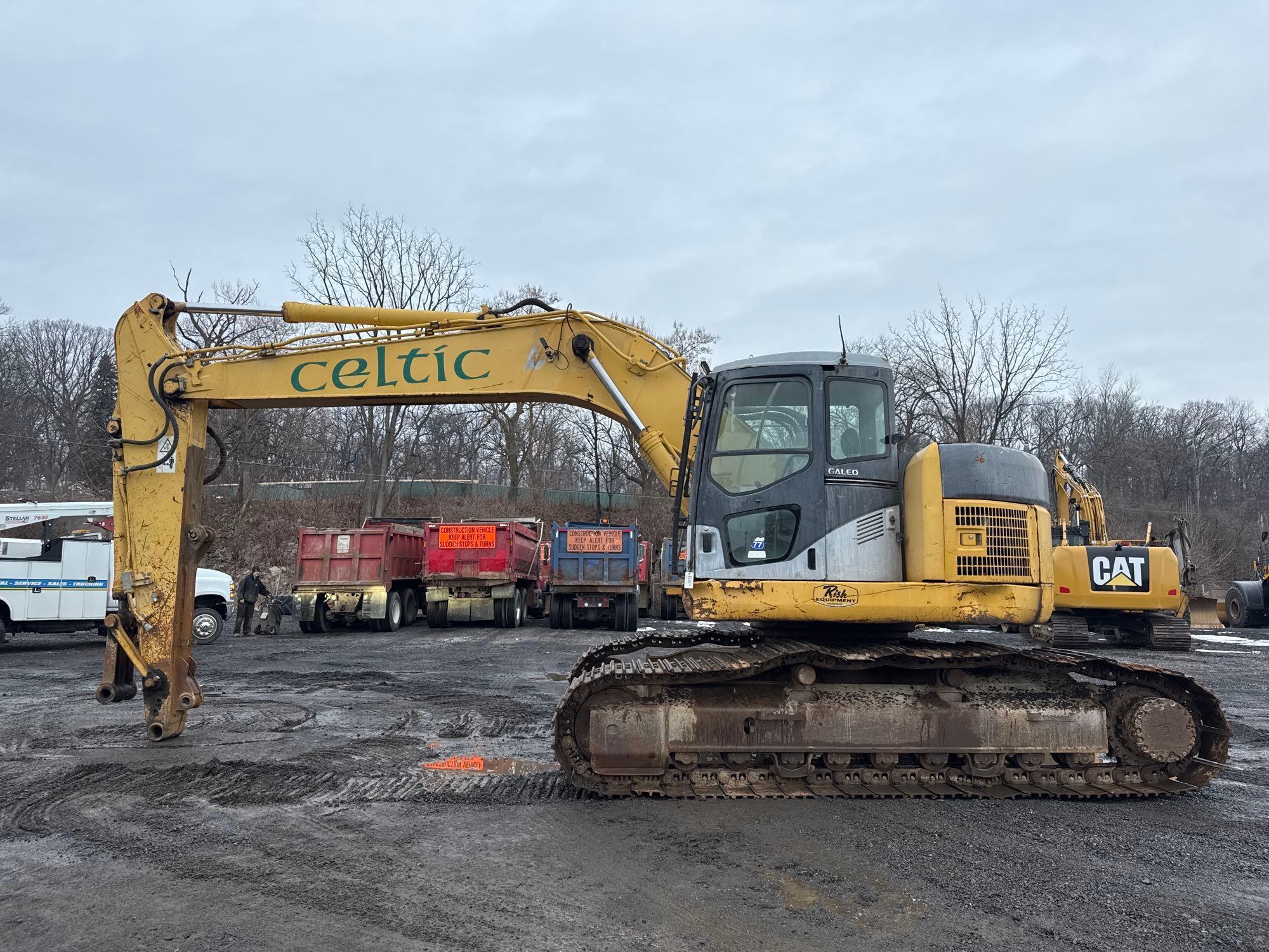 2006 KOMATSU PC228USLC-3 EXCAVATOR