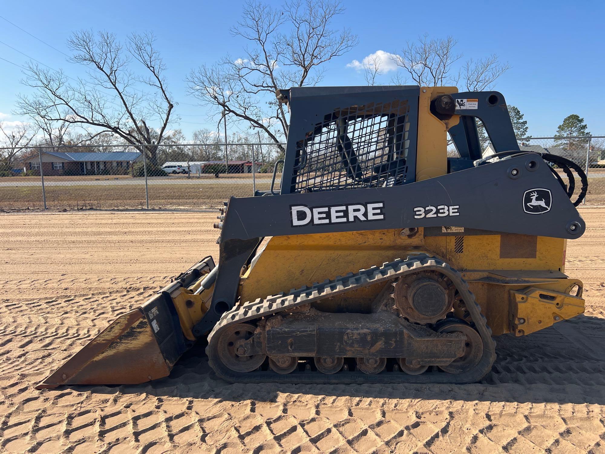 2014 JOHN DEERE 323E SKID STEER