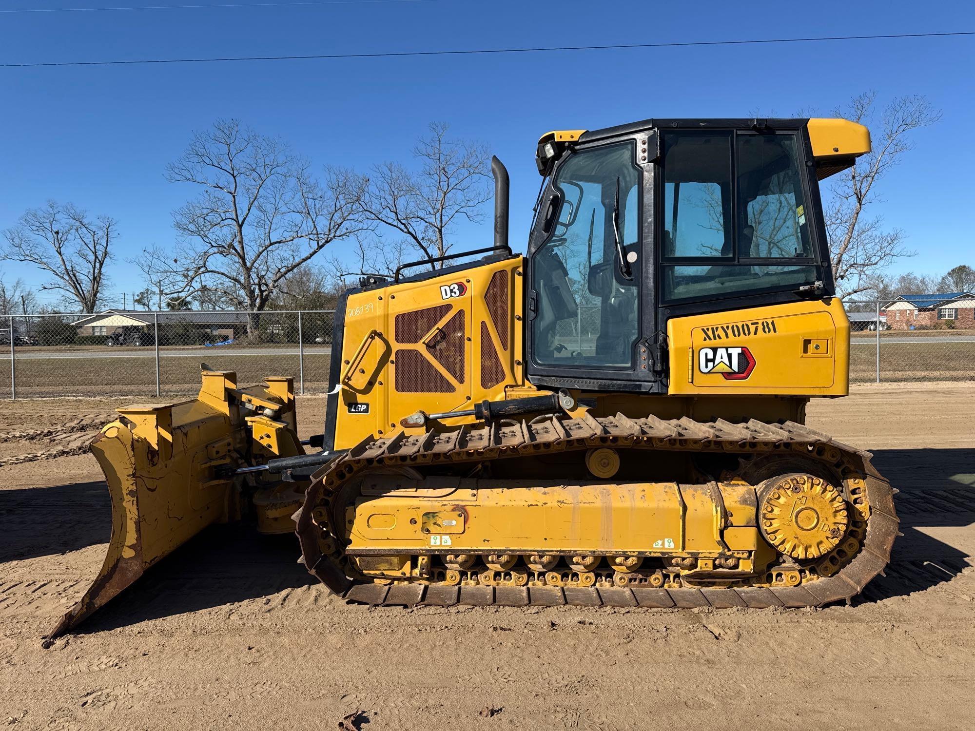 2021 CATERPILLAR D3 LGP CRAWLER DOZER
