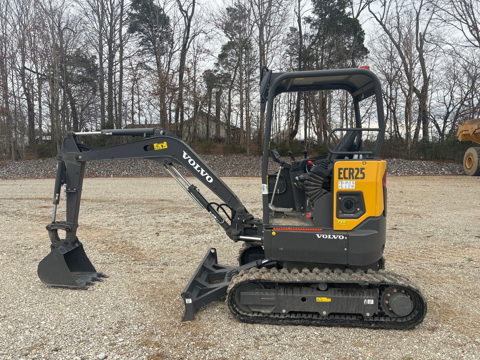 VOLVO ECR25 ELECTRIC EXCAVATOR