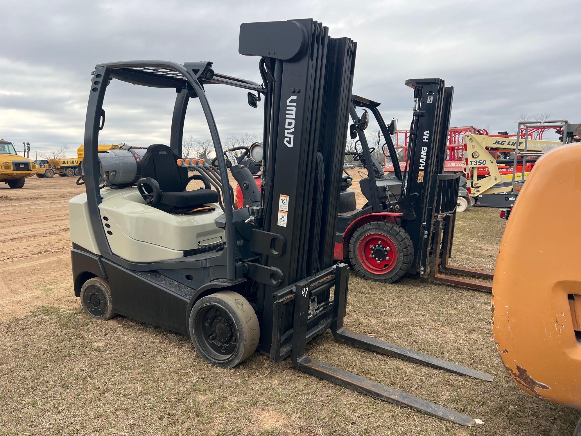 2021 CROWN C5-1000-50 STRAIGHT MAST FORKLIFT