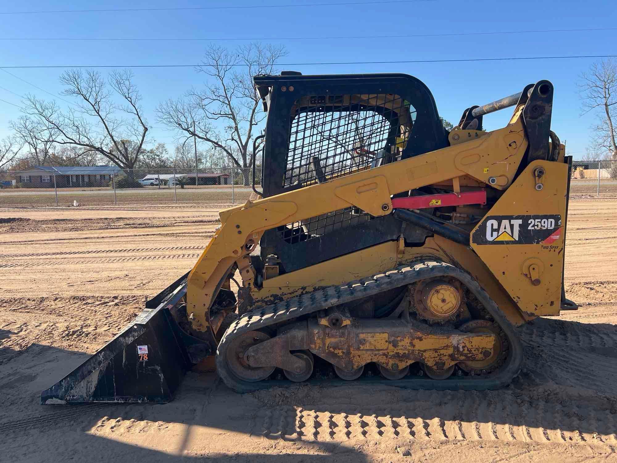2015 CATERPILLAR 259D SKID STEER