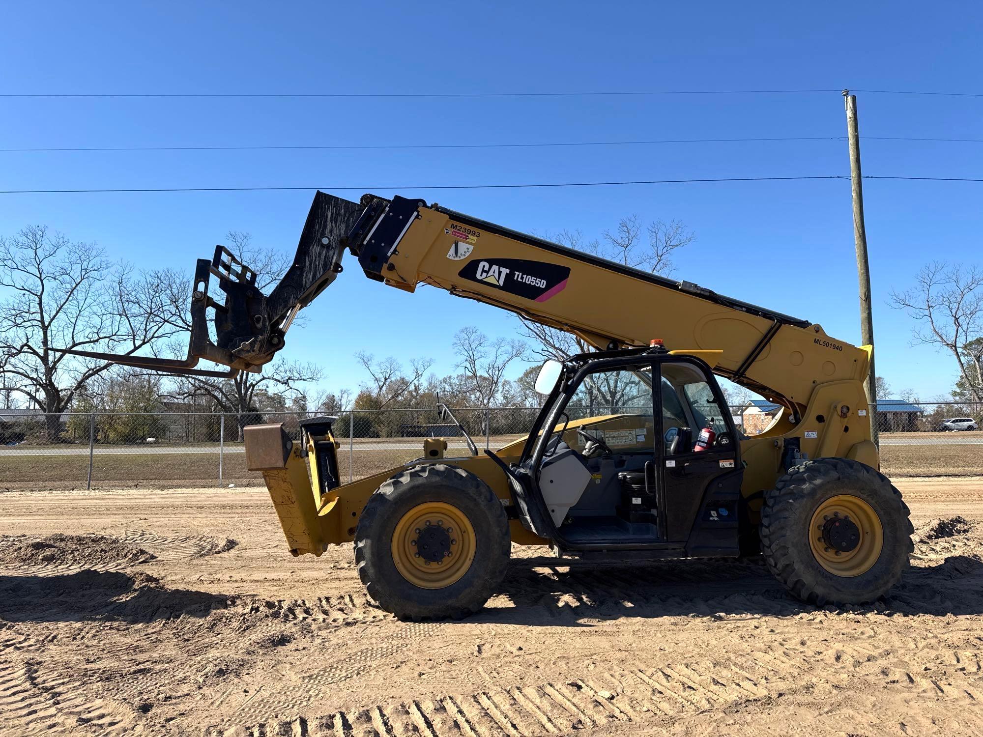 2019 CATERPILLAR TL1055D TELESCOPIC FORKLIFT