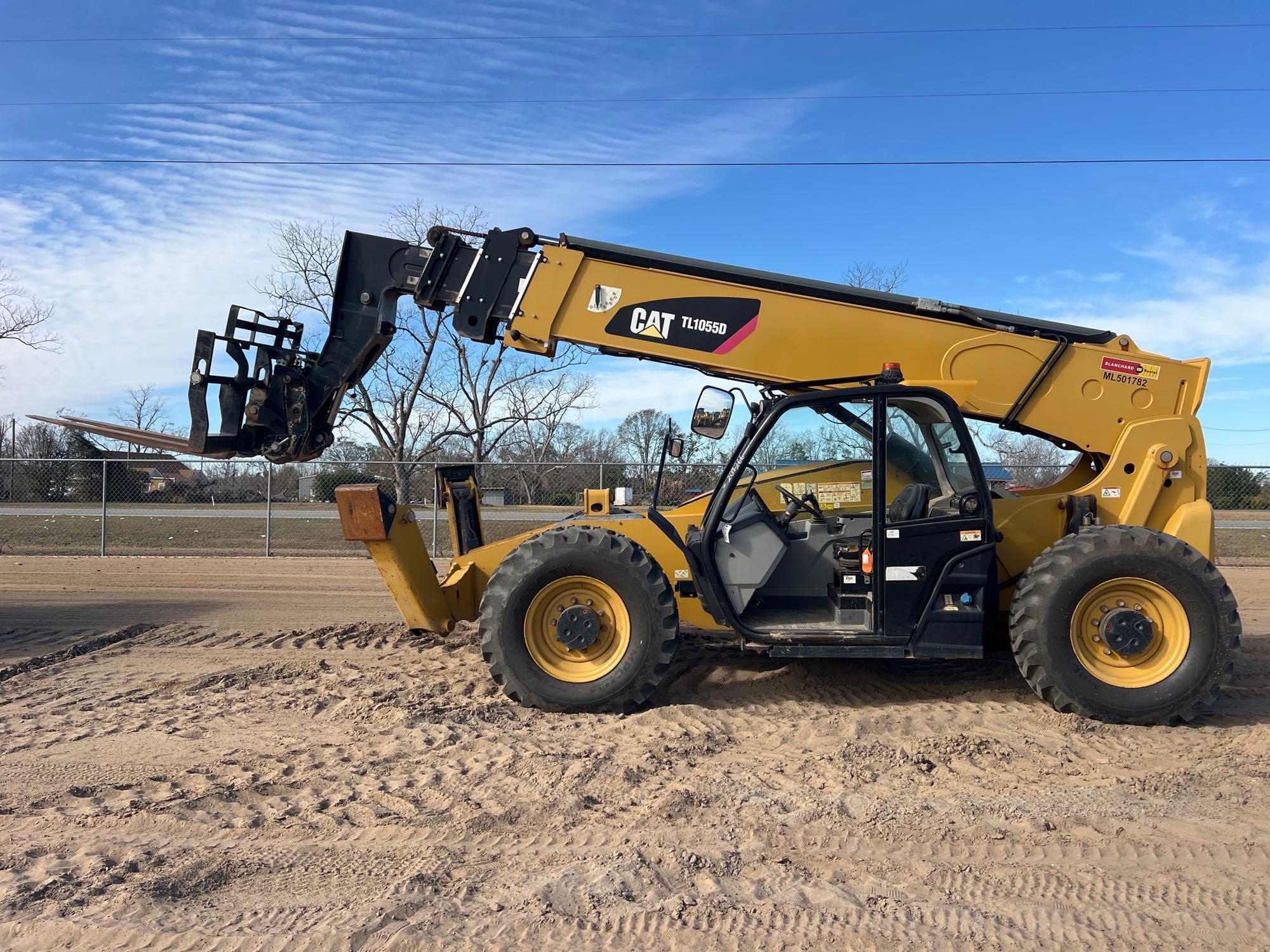 2019 CATERPILLAR TL1055D TELESCOPIC FORKLIFT