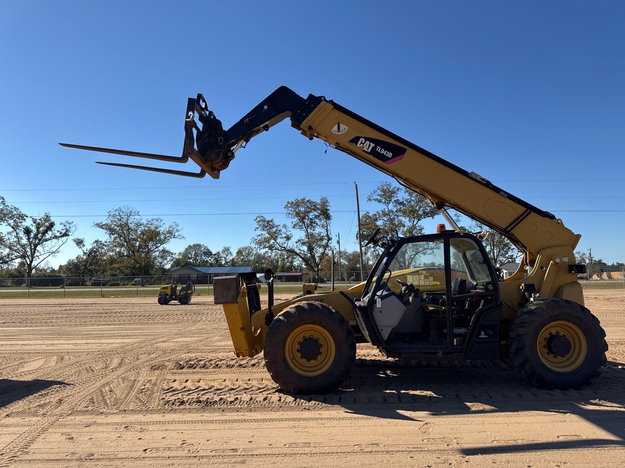 2017 CATERPILLAR TL943D TELESCOPIC FORKLIFT