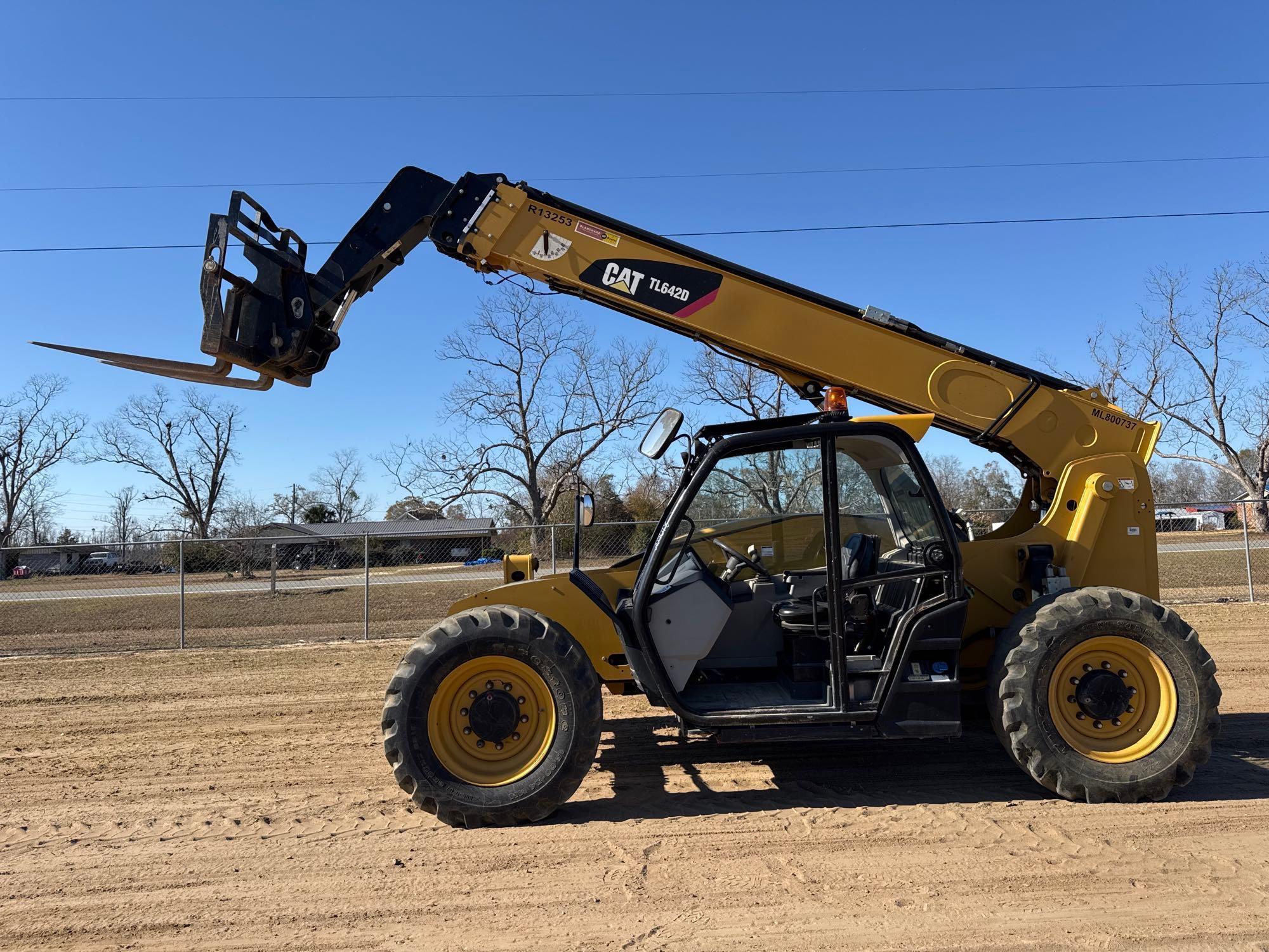 2017 CATERPILLAR TL642D TELESCOPIC FORKLIFT