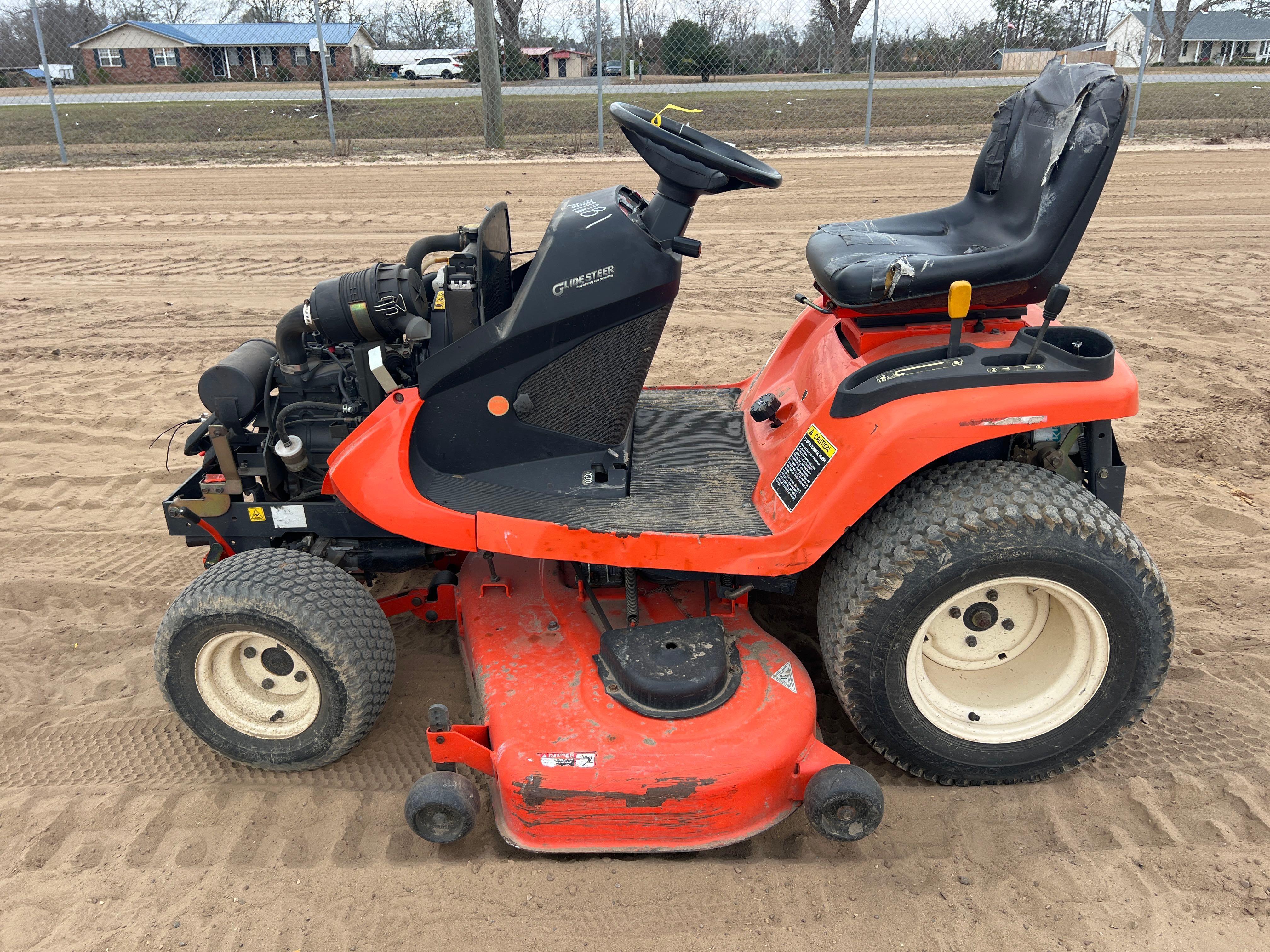 KUBOTA GR2100 RIDING LAWNMOWER