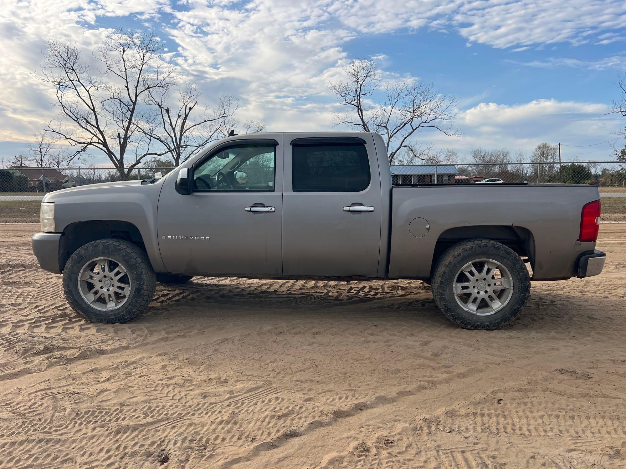 2007 CHEVROLET SILVERADO 1500 CREW CAB TRUCK