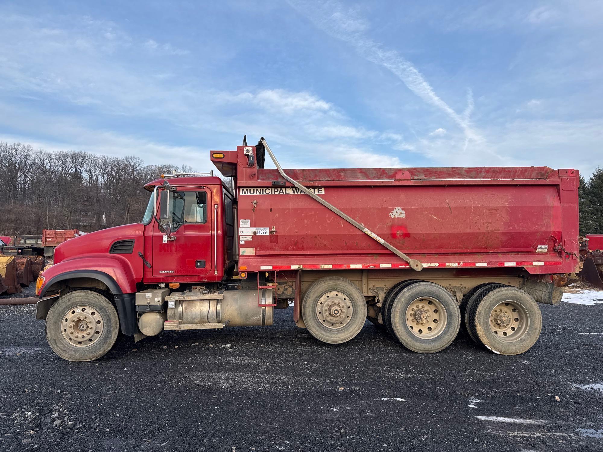 2007 MACK GRANITE CV713 DUMP TRUCK