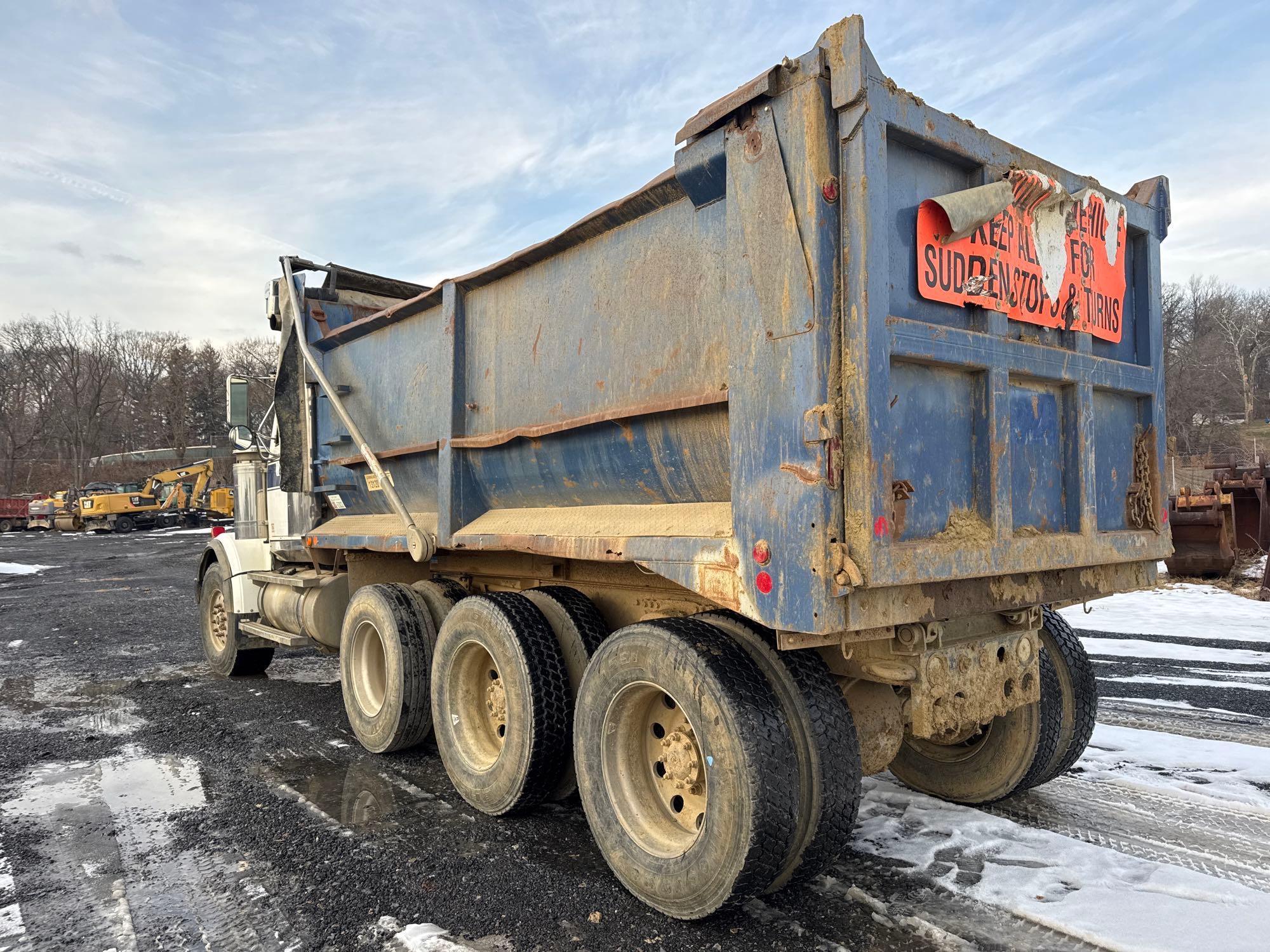 2005 FREIGHTLINER WESTERN STAR DUMP TRUCK