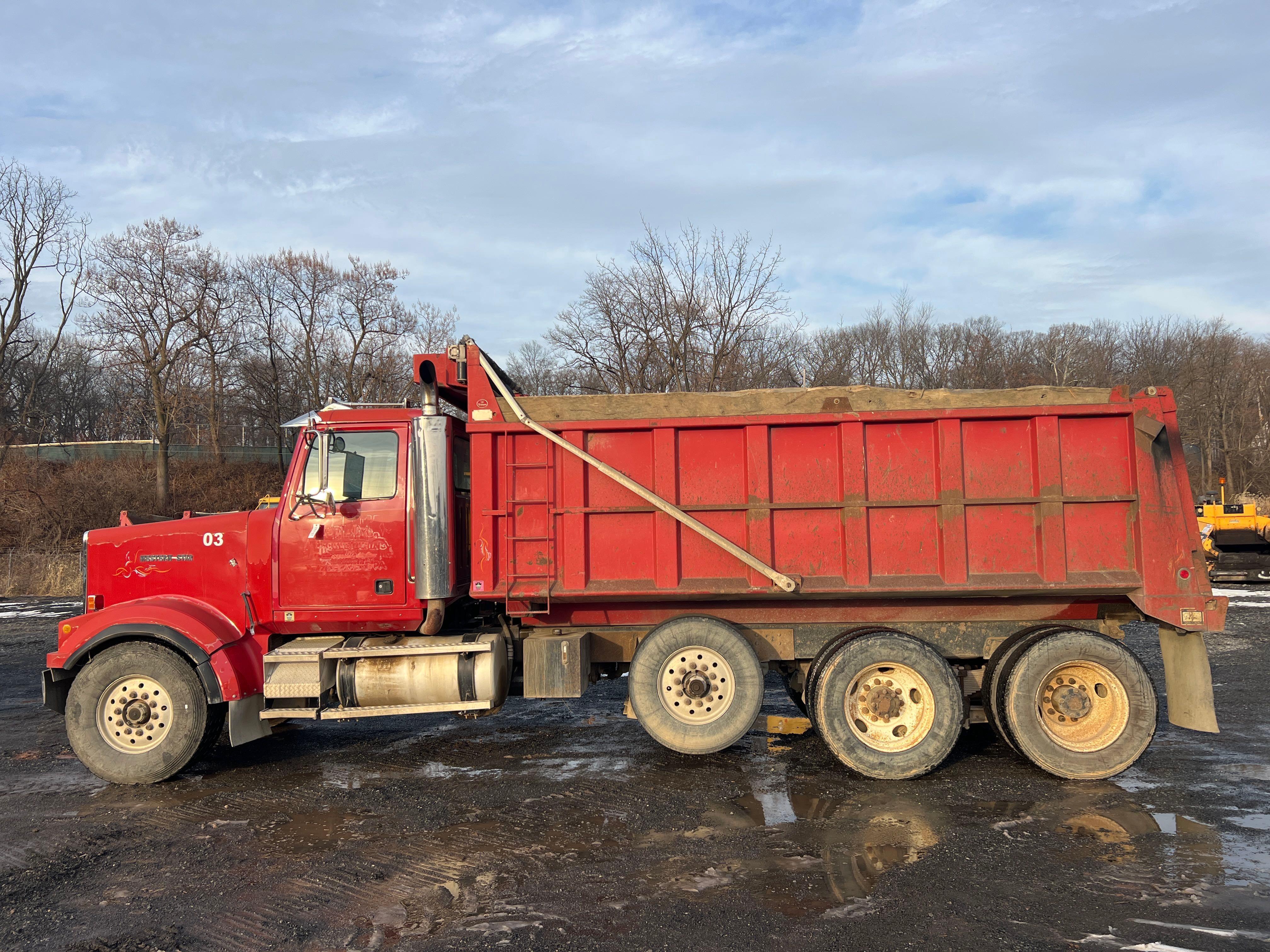 1997 FREIGHTLINER WESTERN STAR DUMP TRUCK