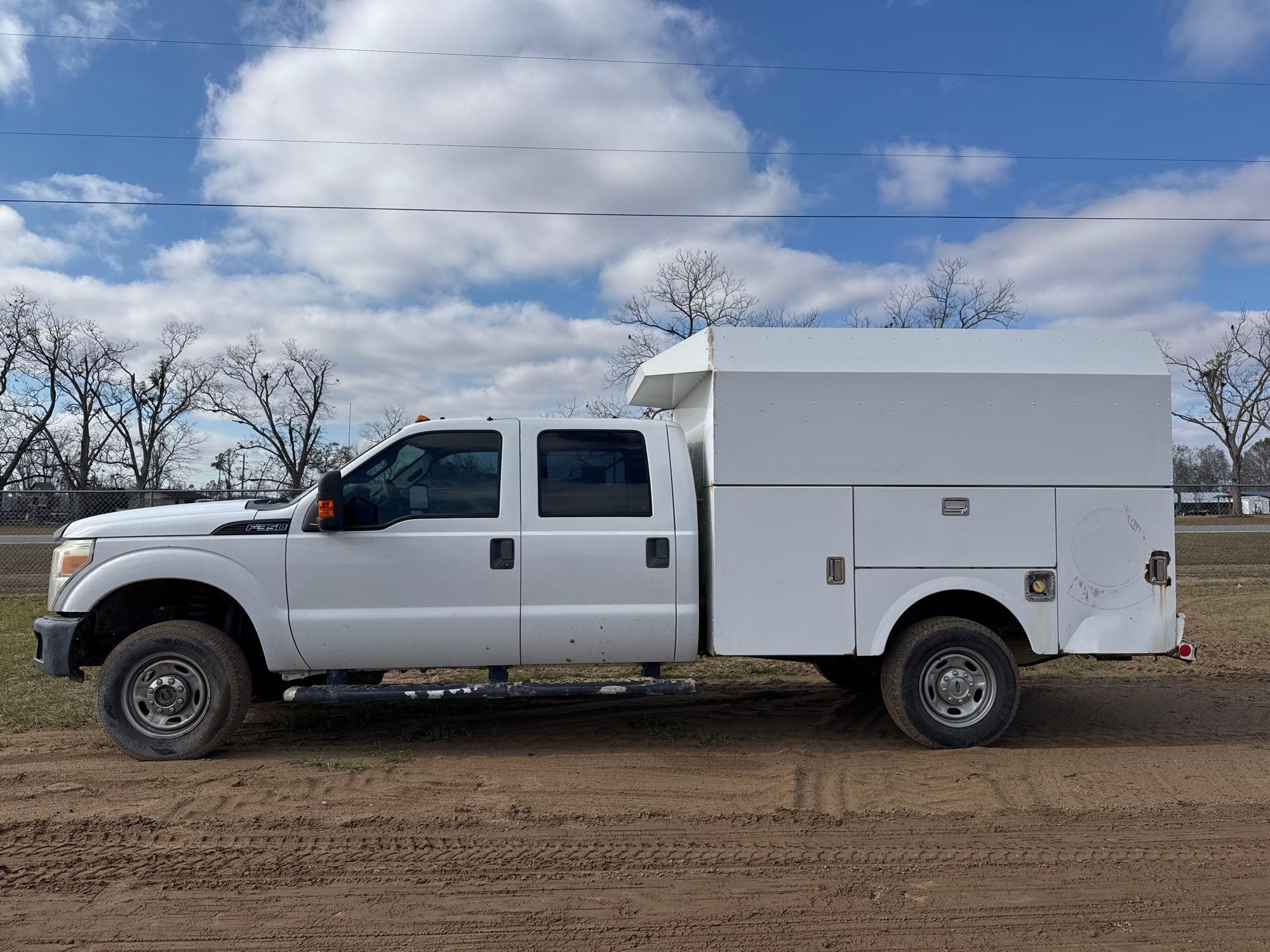 2012 FORD F-350 XL SUPER DUTY CREW CAB SERVICE TRK