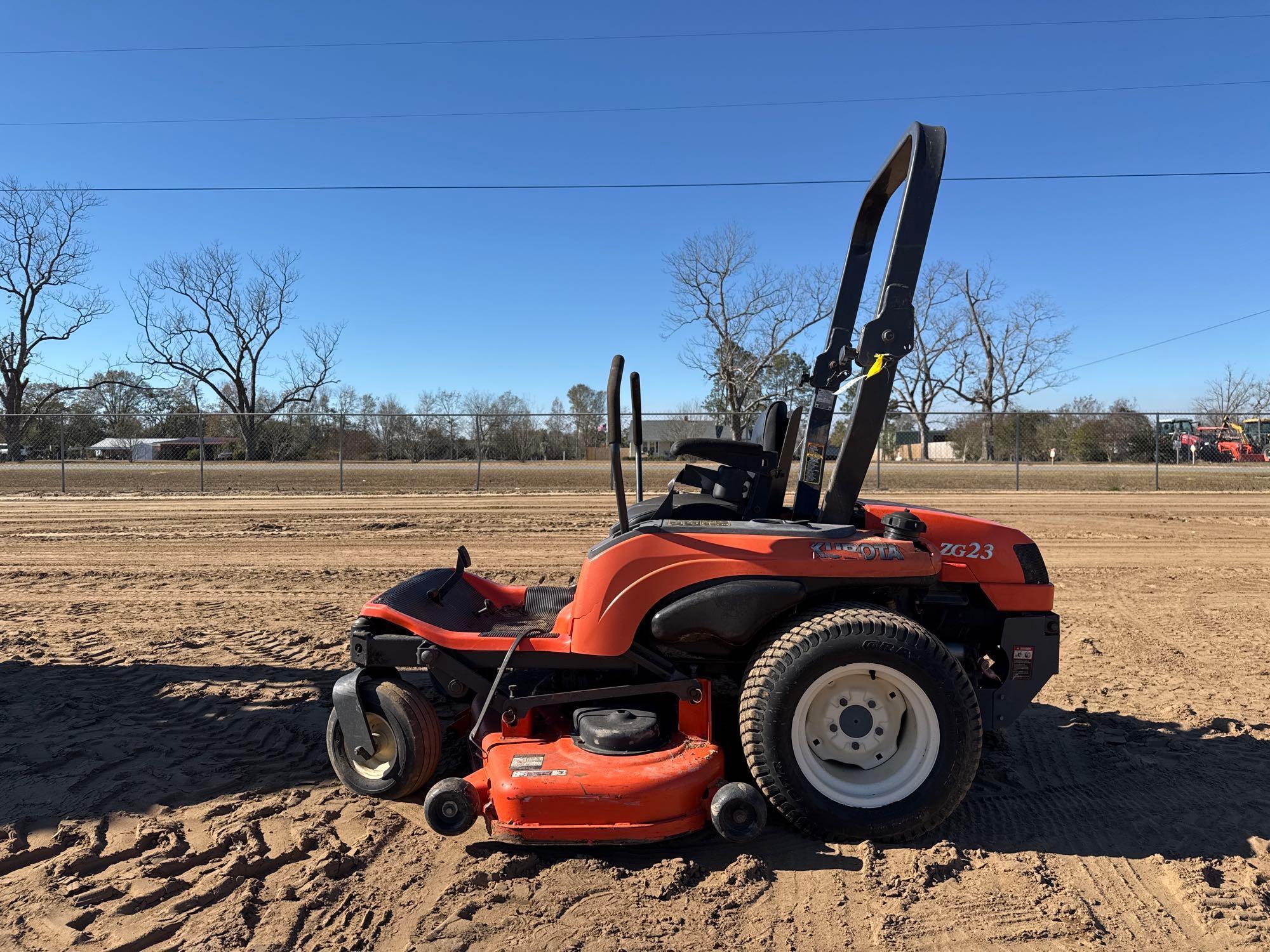 KUBOTA ZG23F ZERO TURN LAWN MOWER
