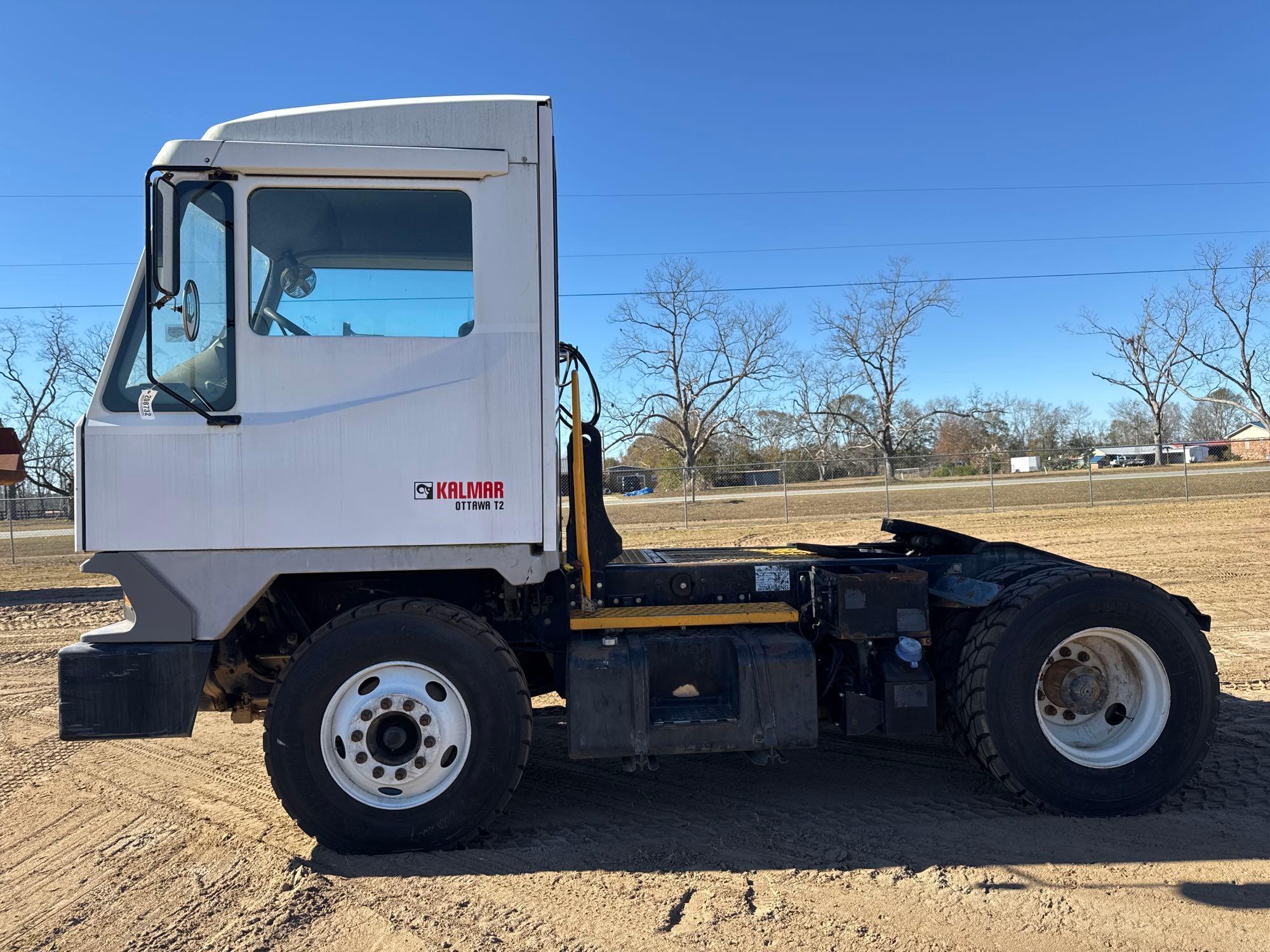 2017 KALMAR OTTAWA T2 4X2 SPOTTER TRUCK