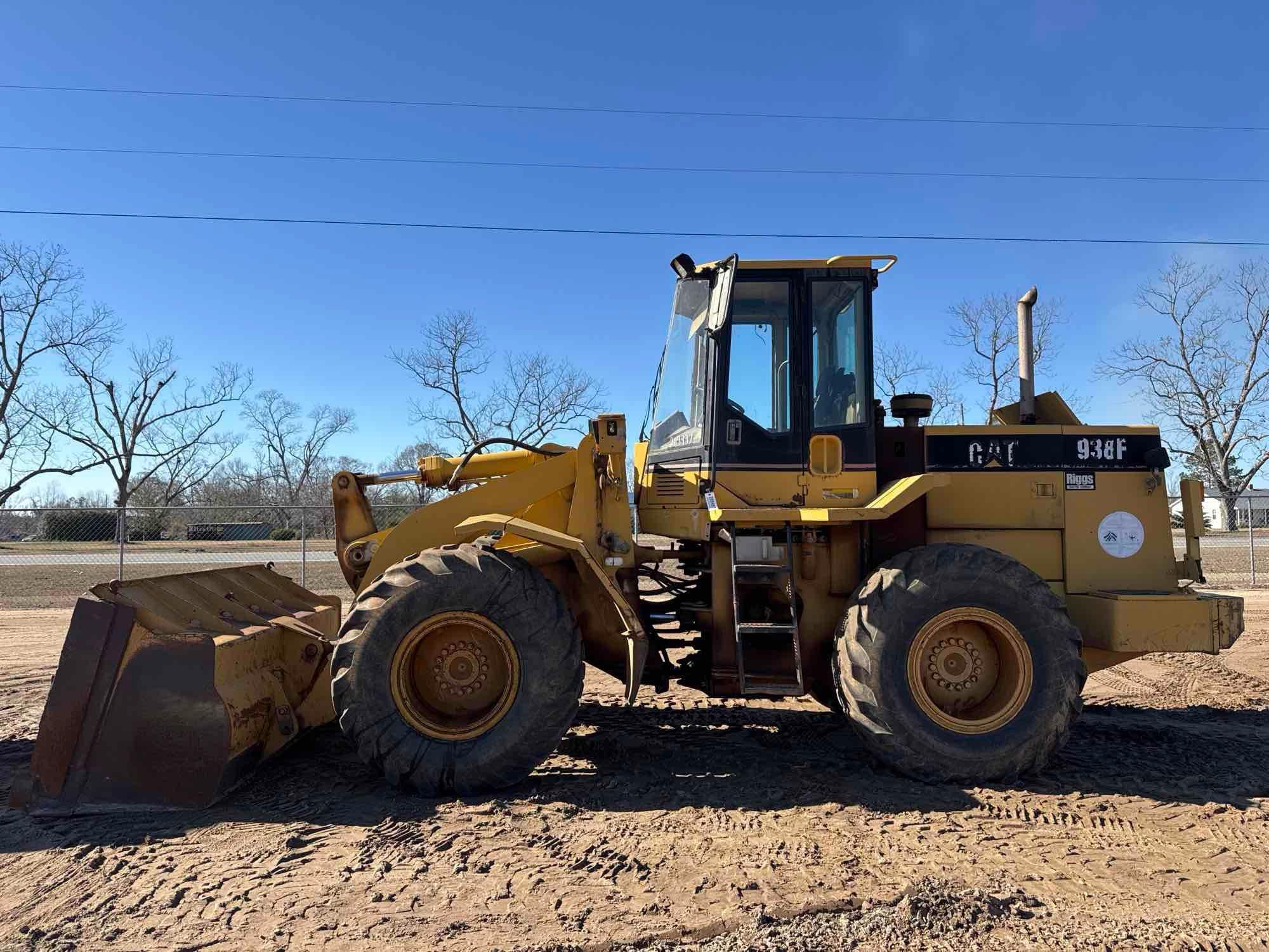 1995 CATERPILLAR 938F WHEEL LOADER