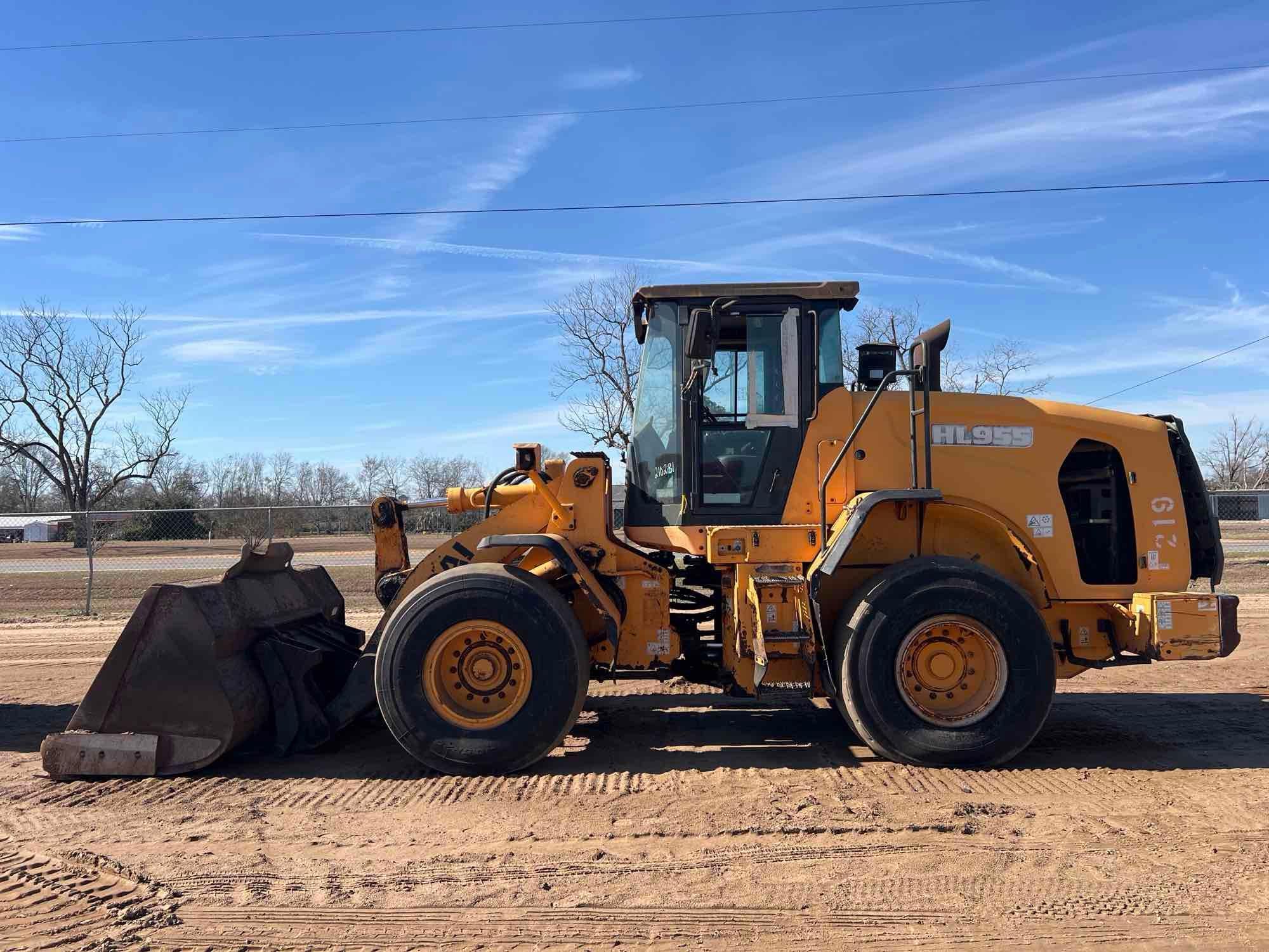 HYUNDAI HL955 WHEEL LOADER