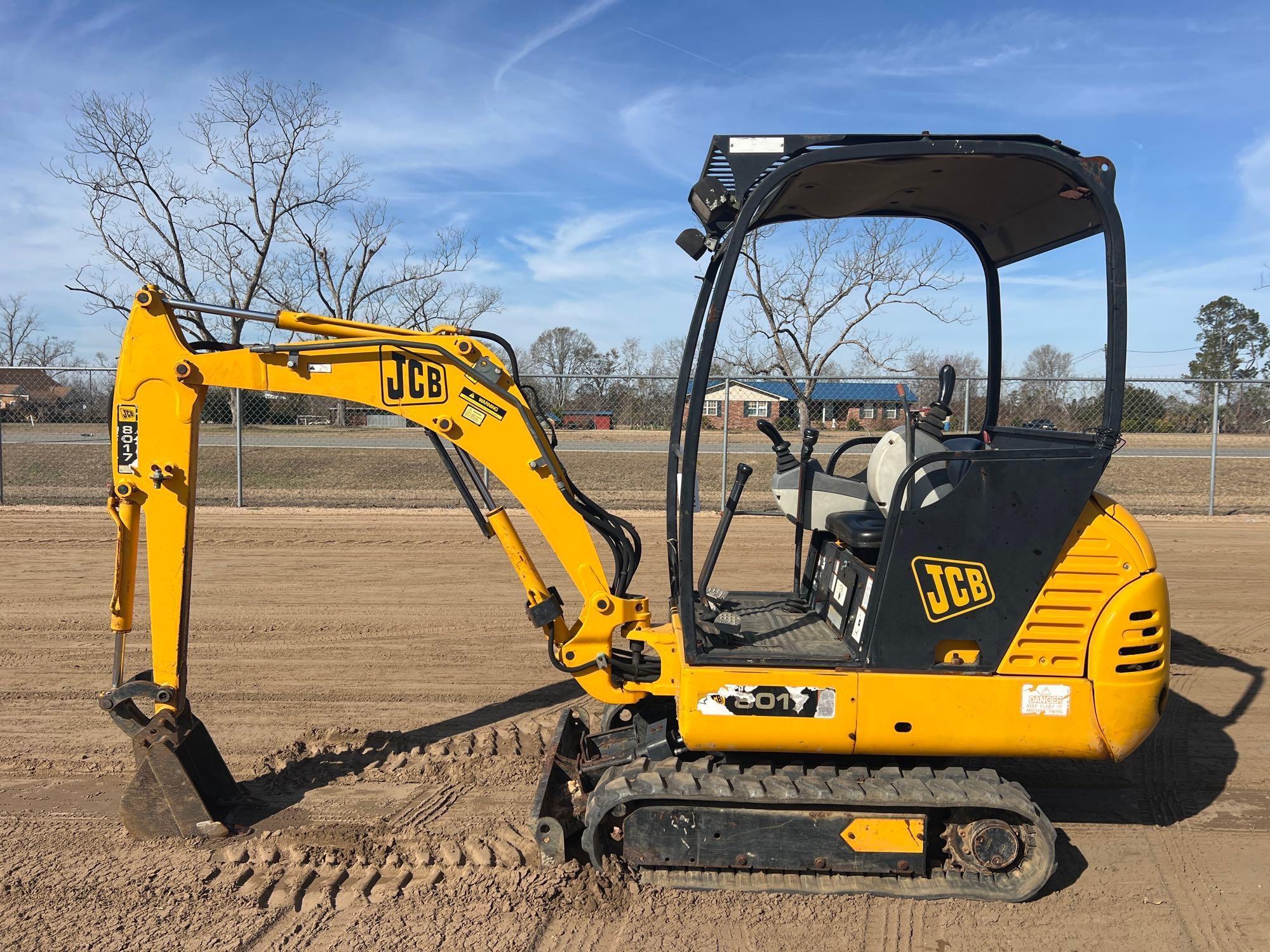 2004 JCB 8017 EXCAVATOR