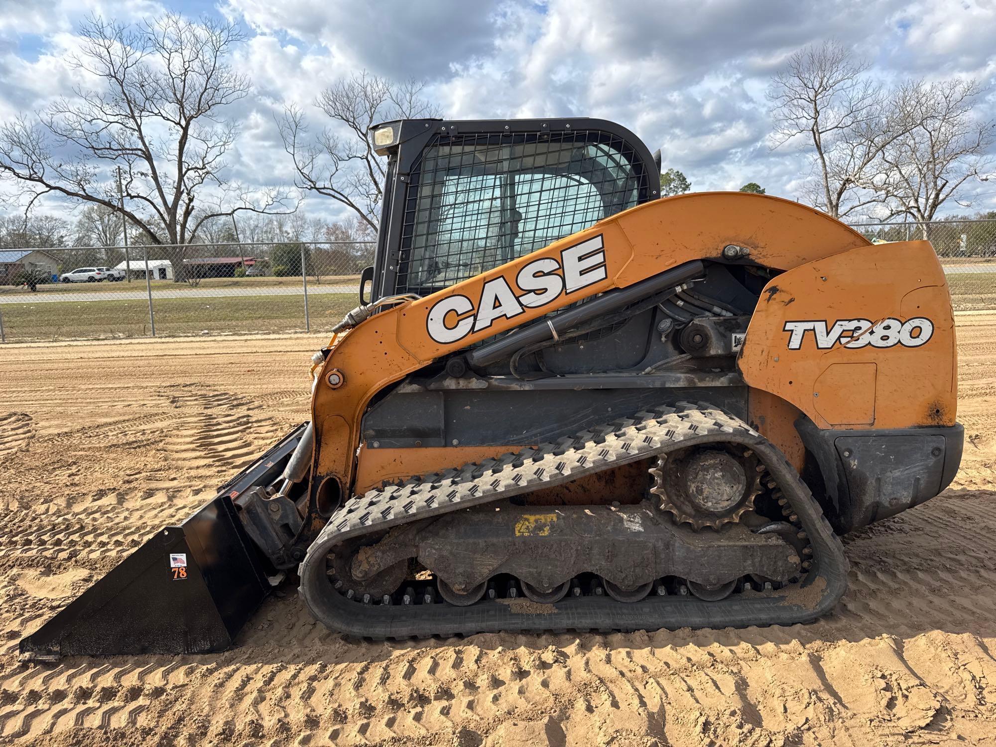 CASE TV380 SKID STEER