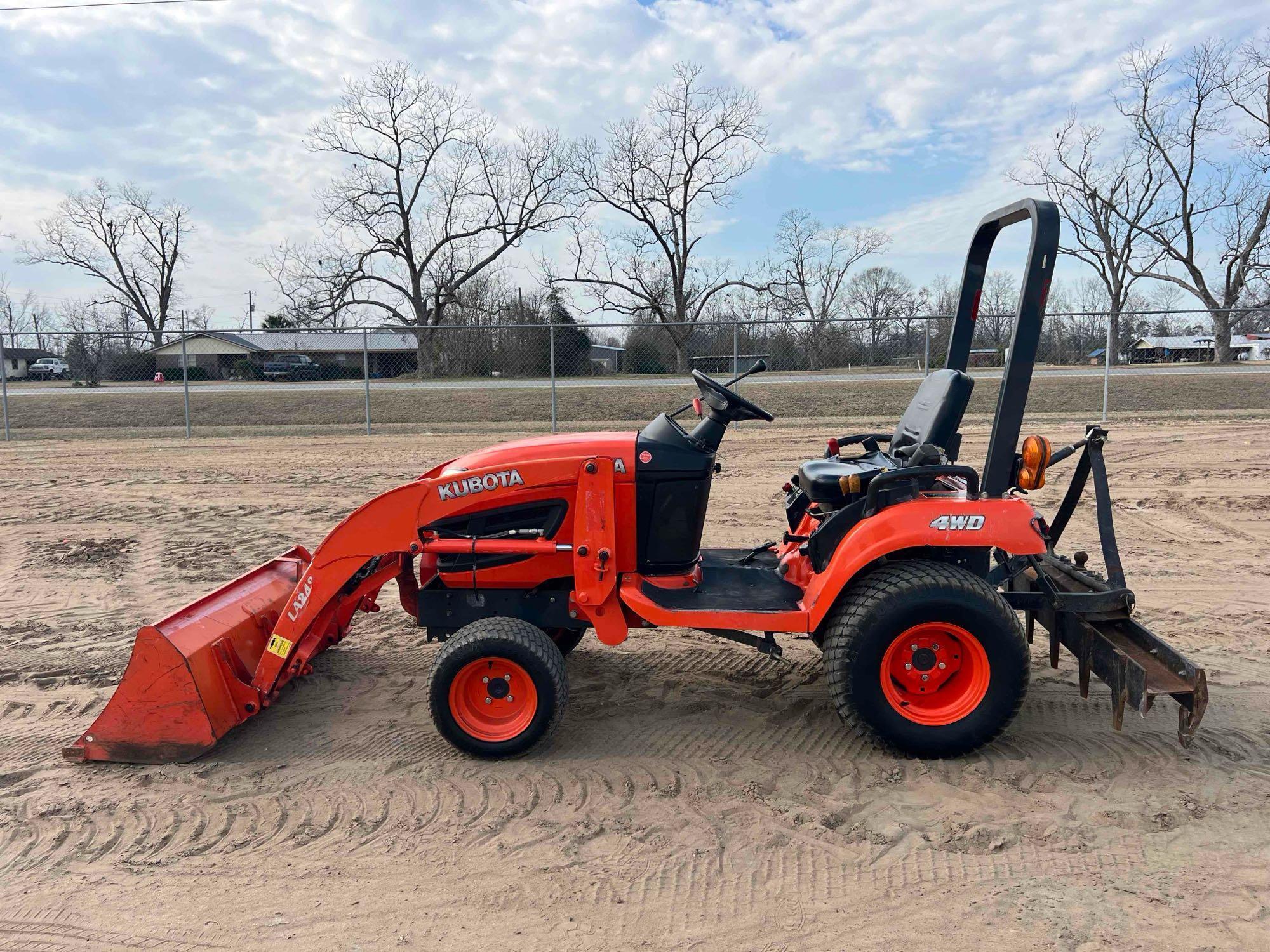 KUBOTA BX2360 TRACTOR