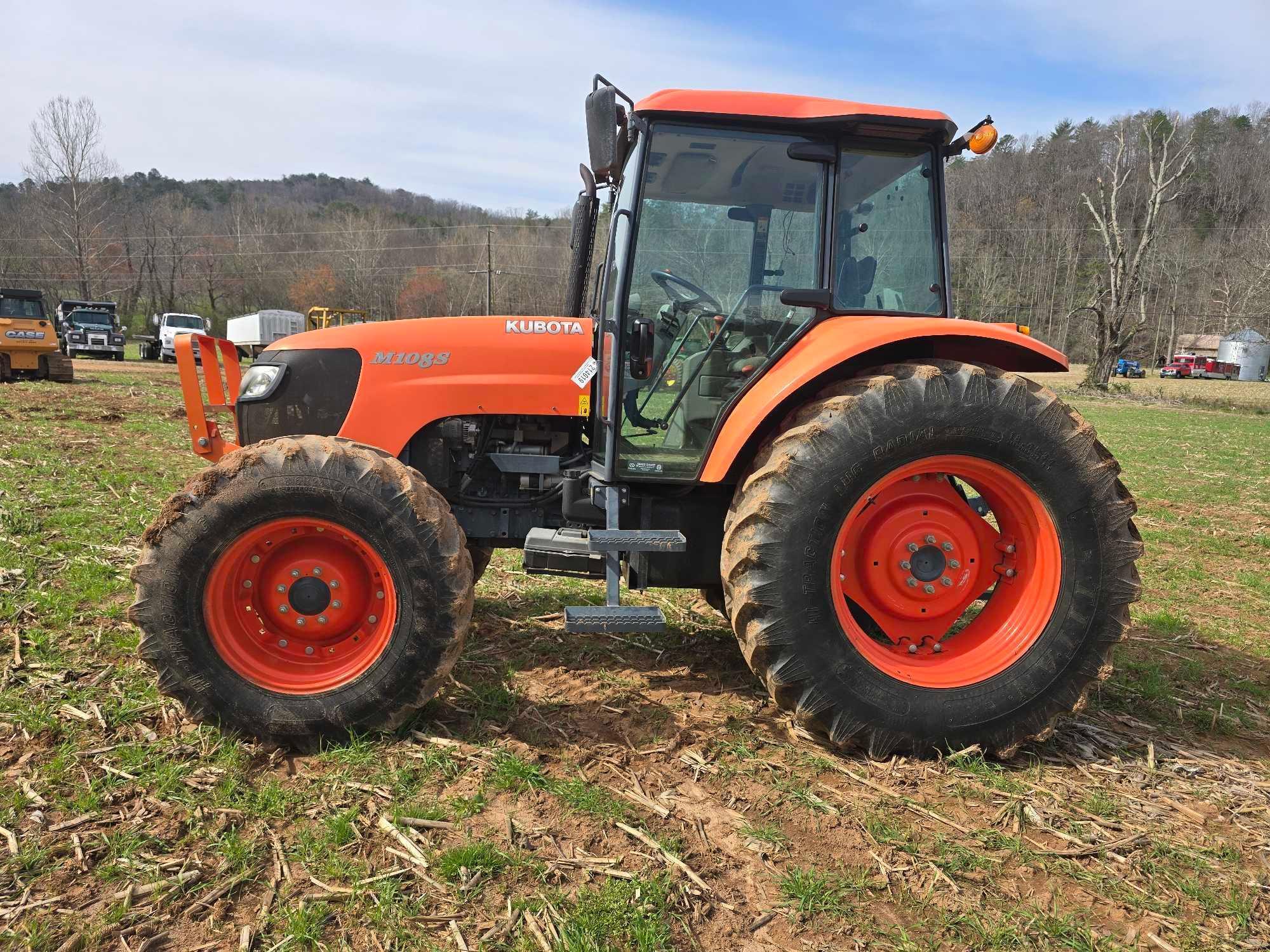 KUBOTA M108S TRACTOR