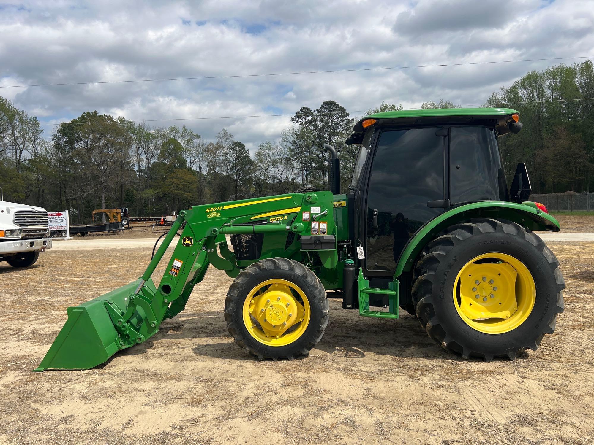  John Deere 5075E