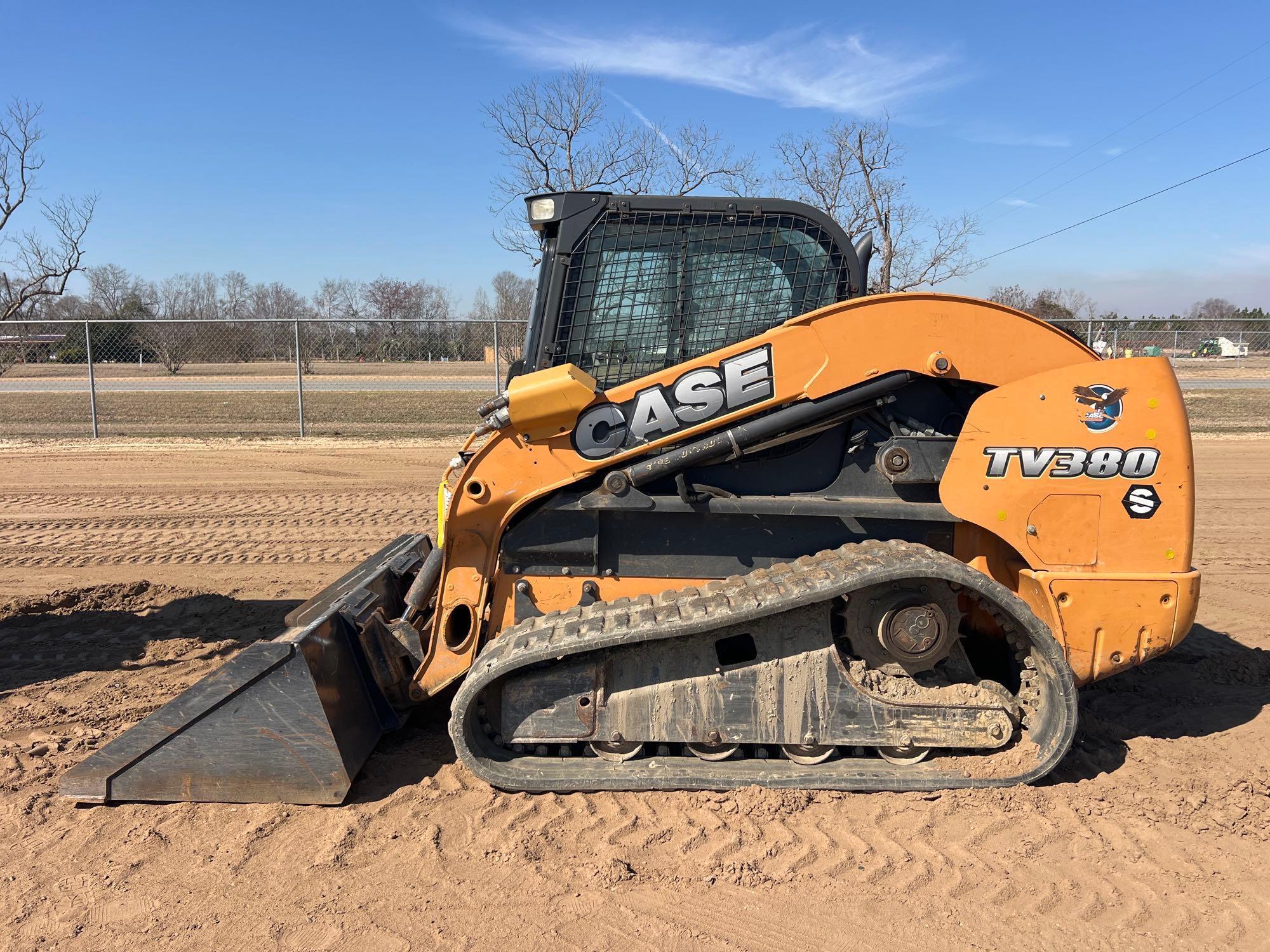 CASE TV380 SKID STEER