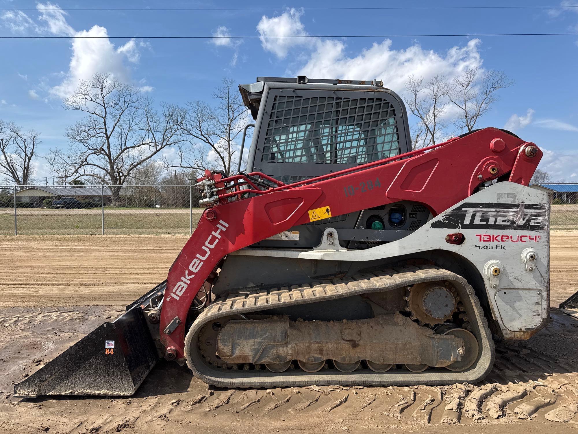 2019 TAKEUCHI TL12V2 SKID STEER
