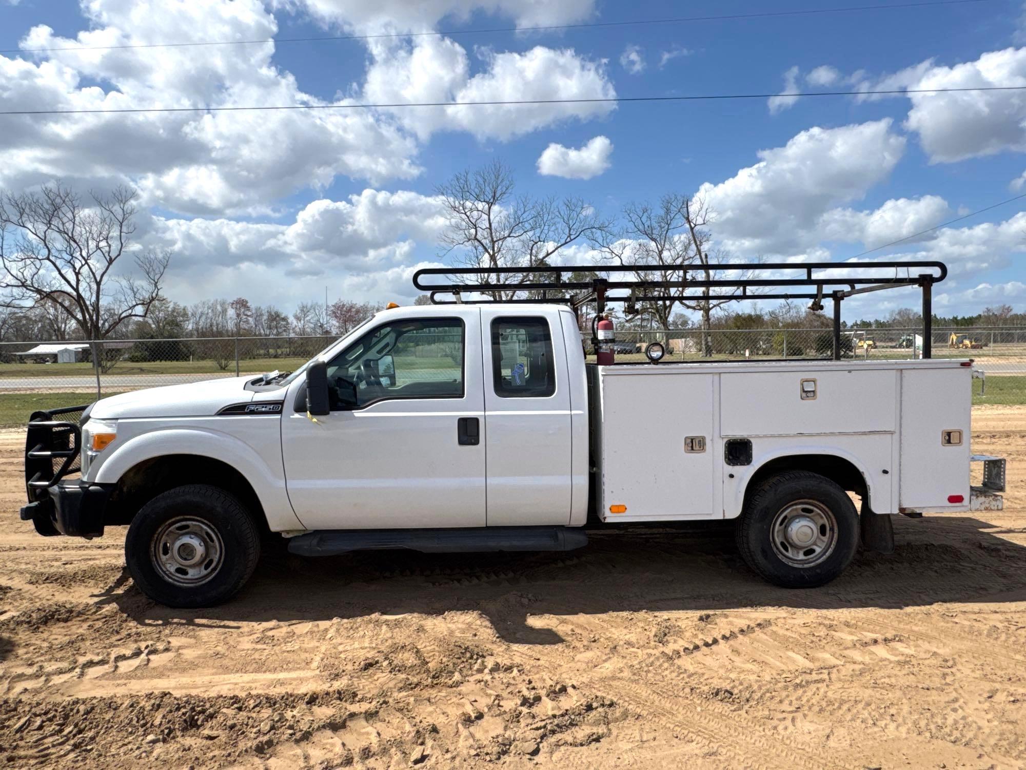 2012 FORD F-250 SUPER DUTY SERVICE TRUCK