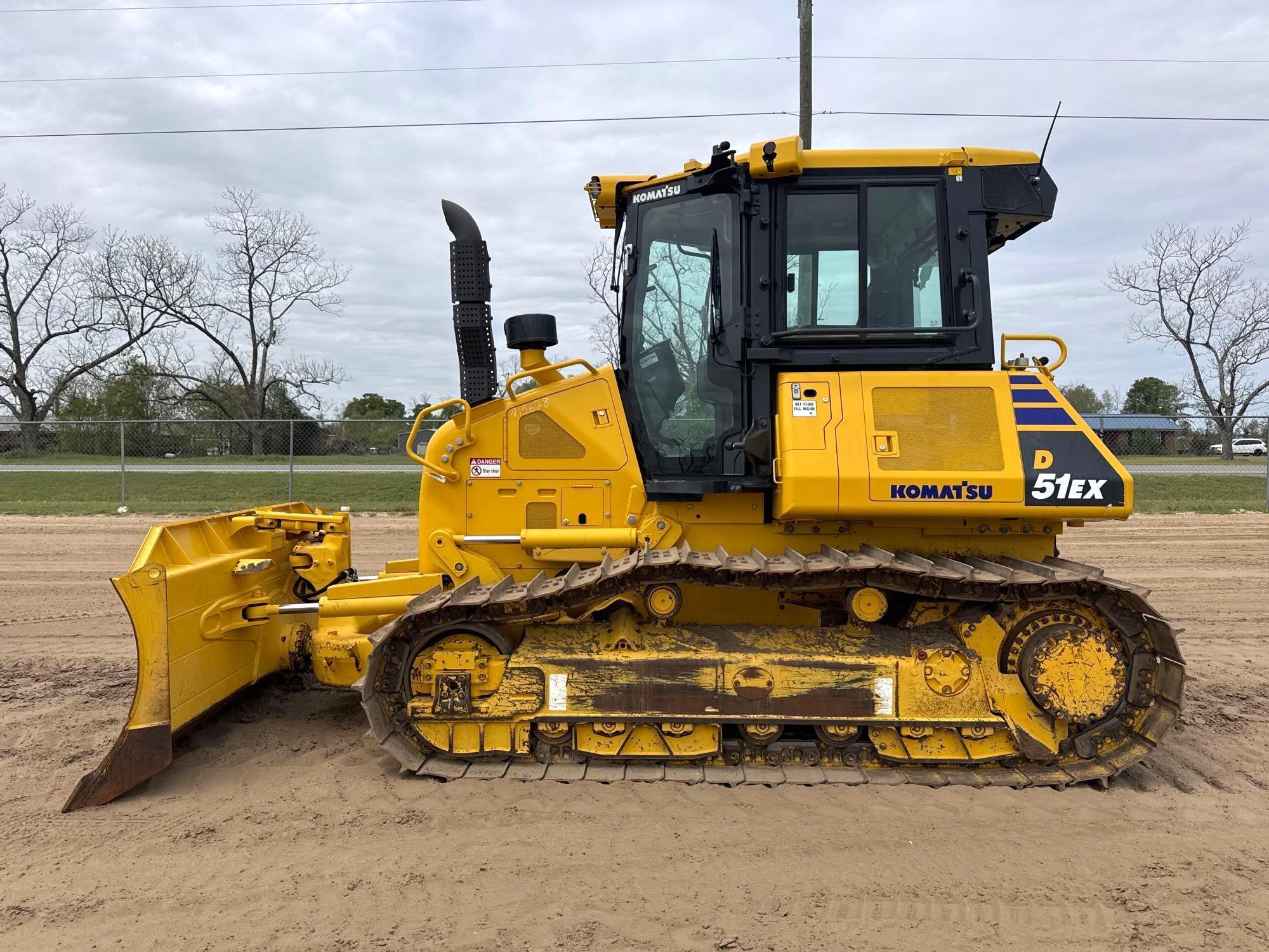 2023 KOMATSU D51EX-24 CRAWLER DOZER