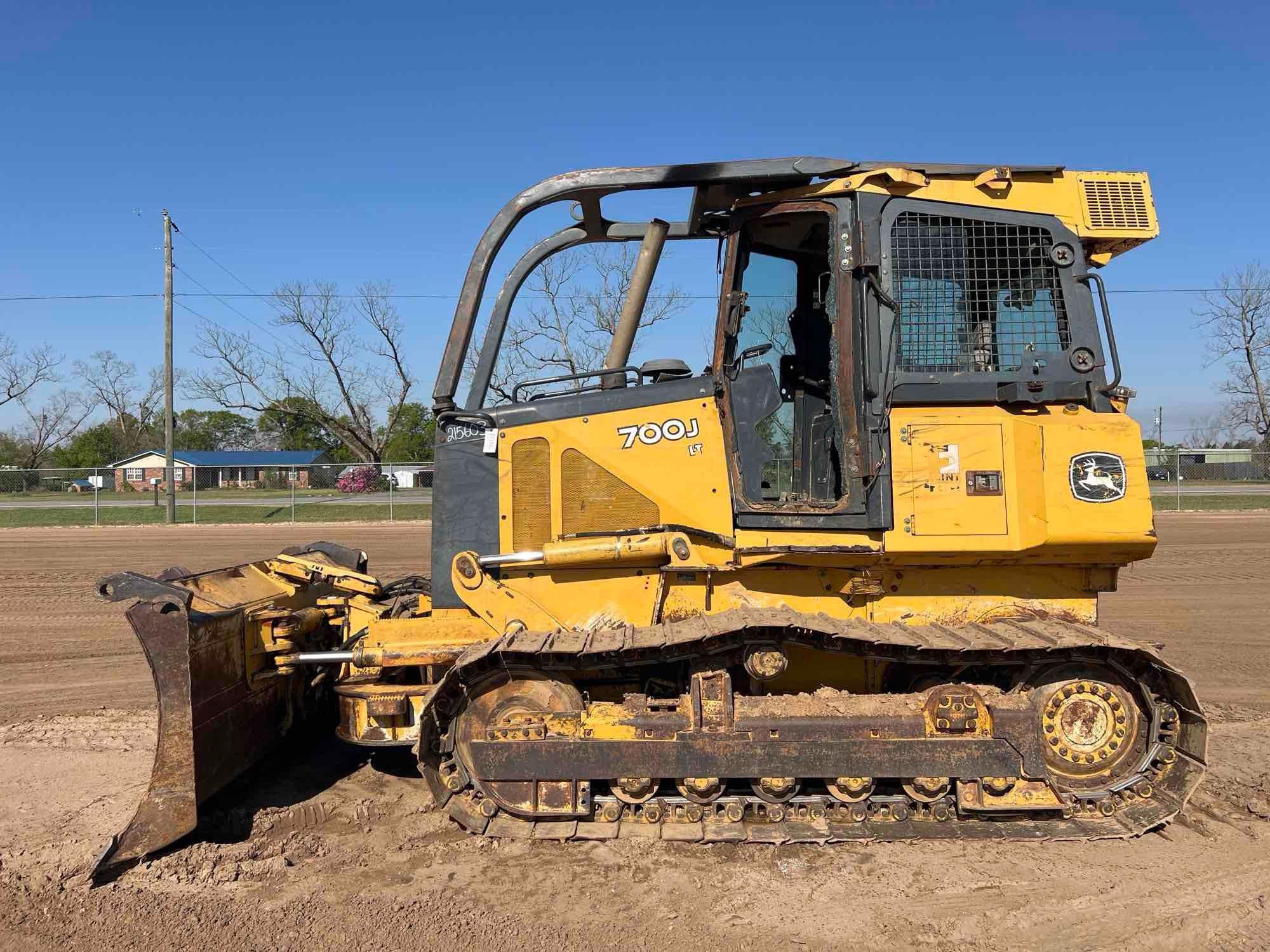 2006 JOHN DEERE 700J LT CRAWLER DOZER
