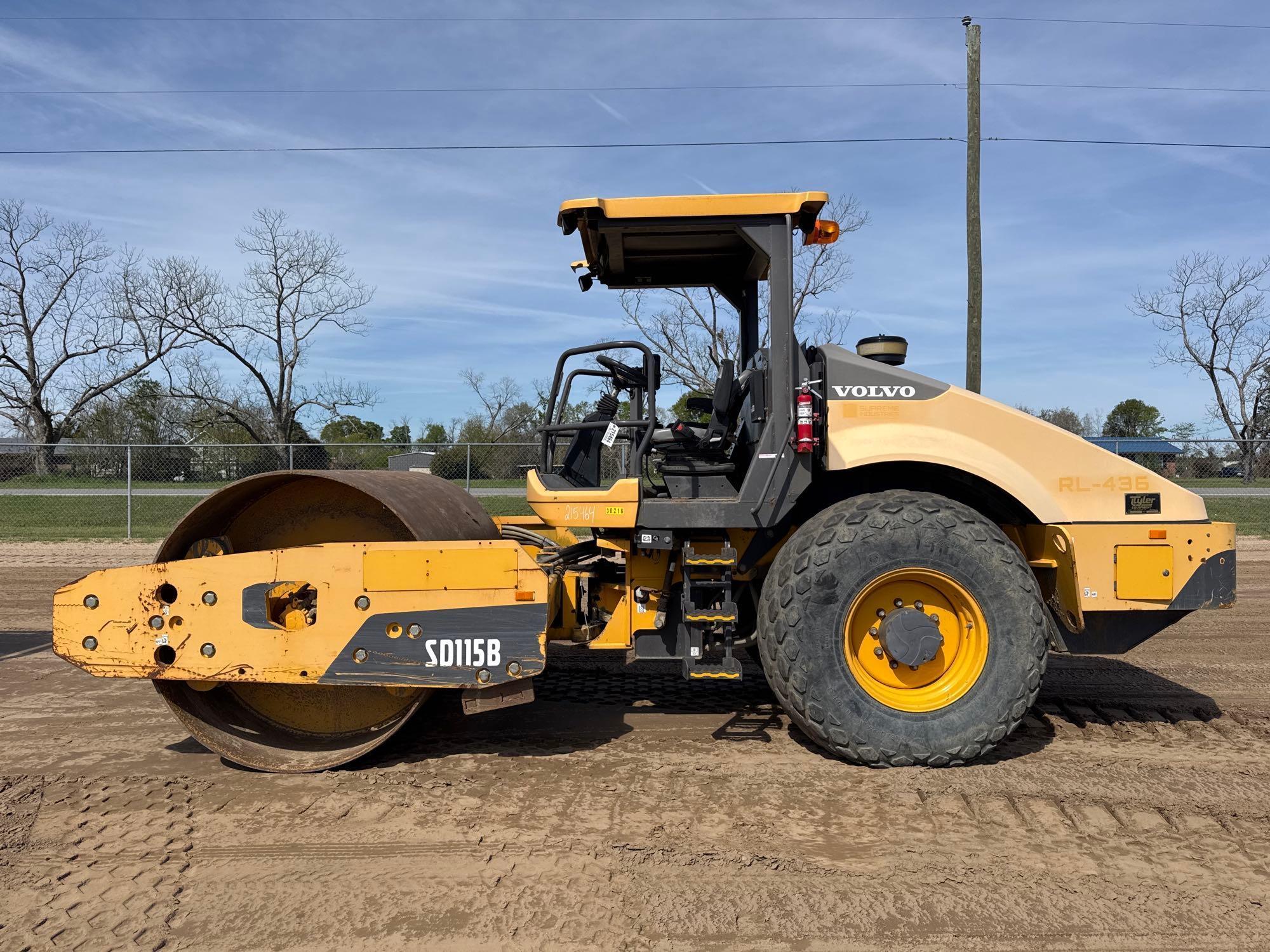 2016 VOLVO SD115B SMOOTH DRUM ROLLER