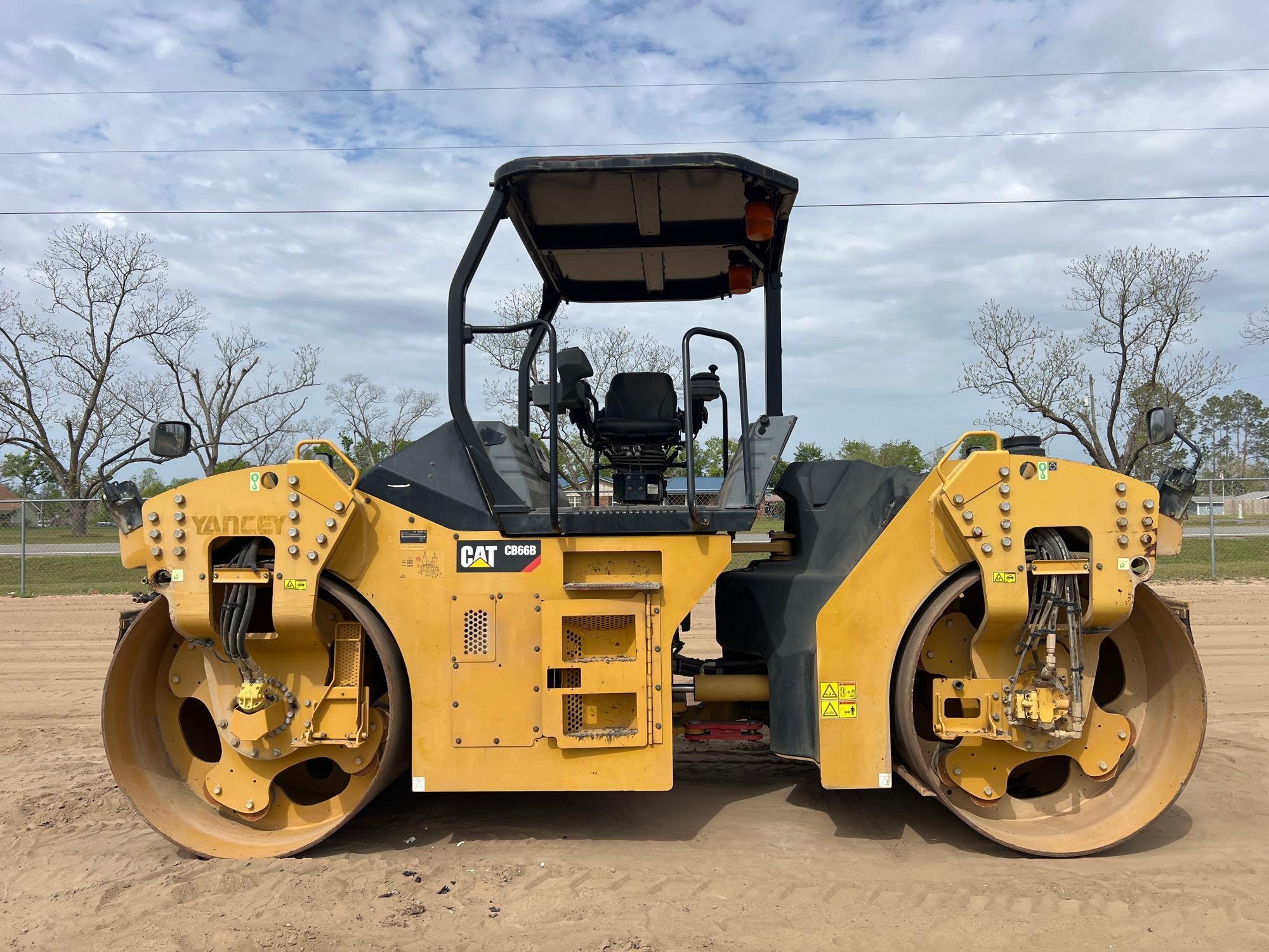 2018 CATERPILLAR CB66B DOUBLE DRUM ROLLER