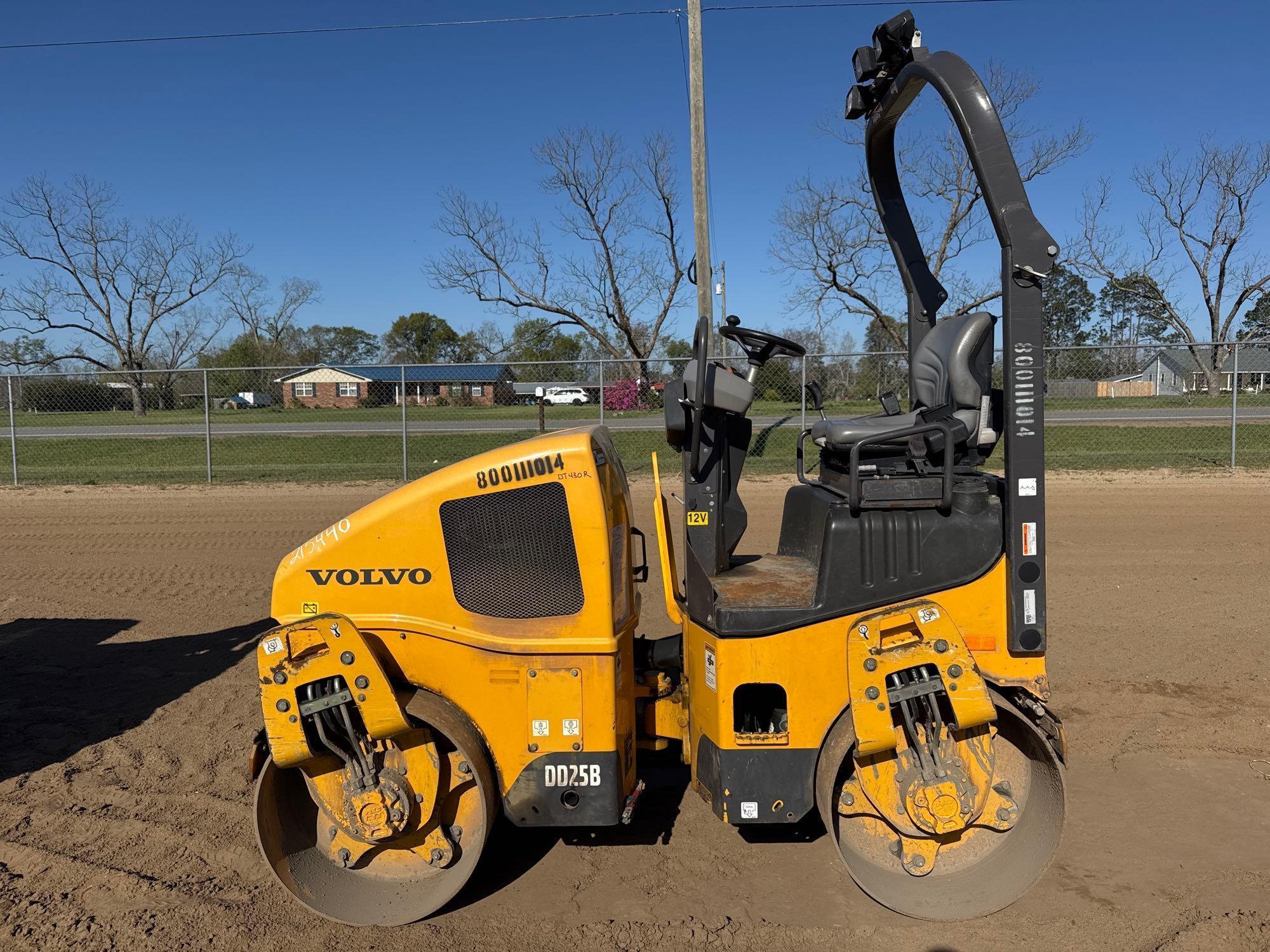 2016 VOLVO DD25B DOUBLE DRUM ROLLER