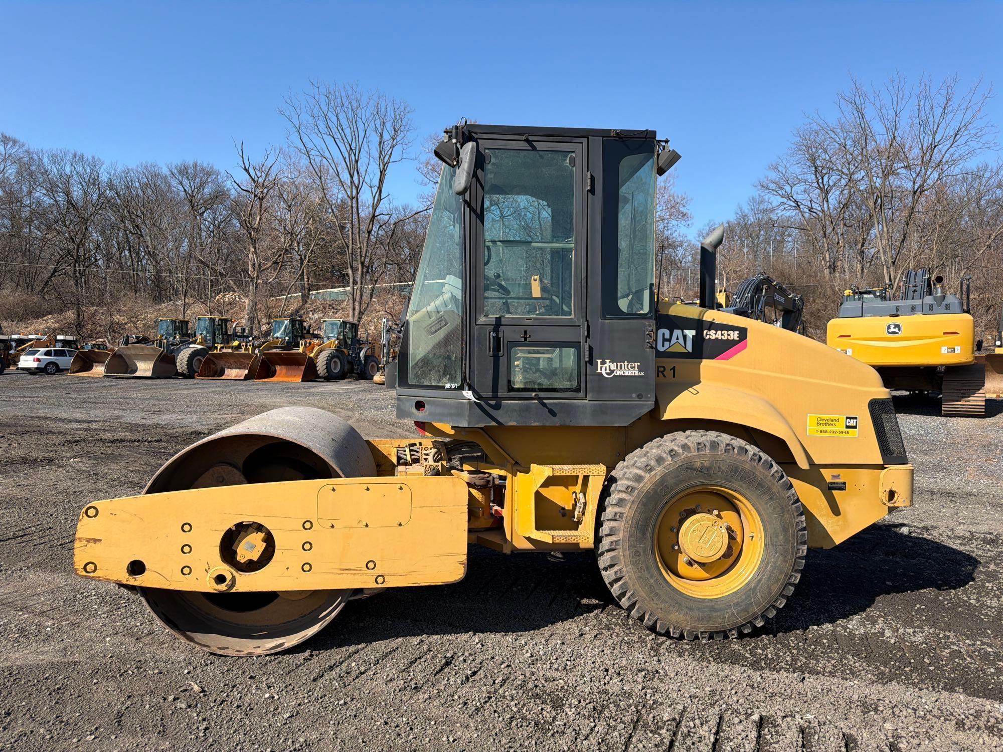  Caterpillar CS-433E