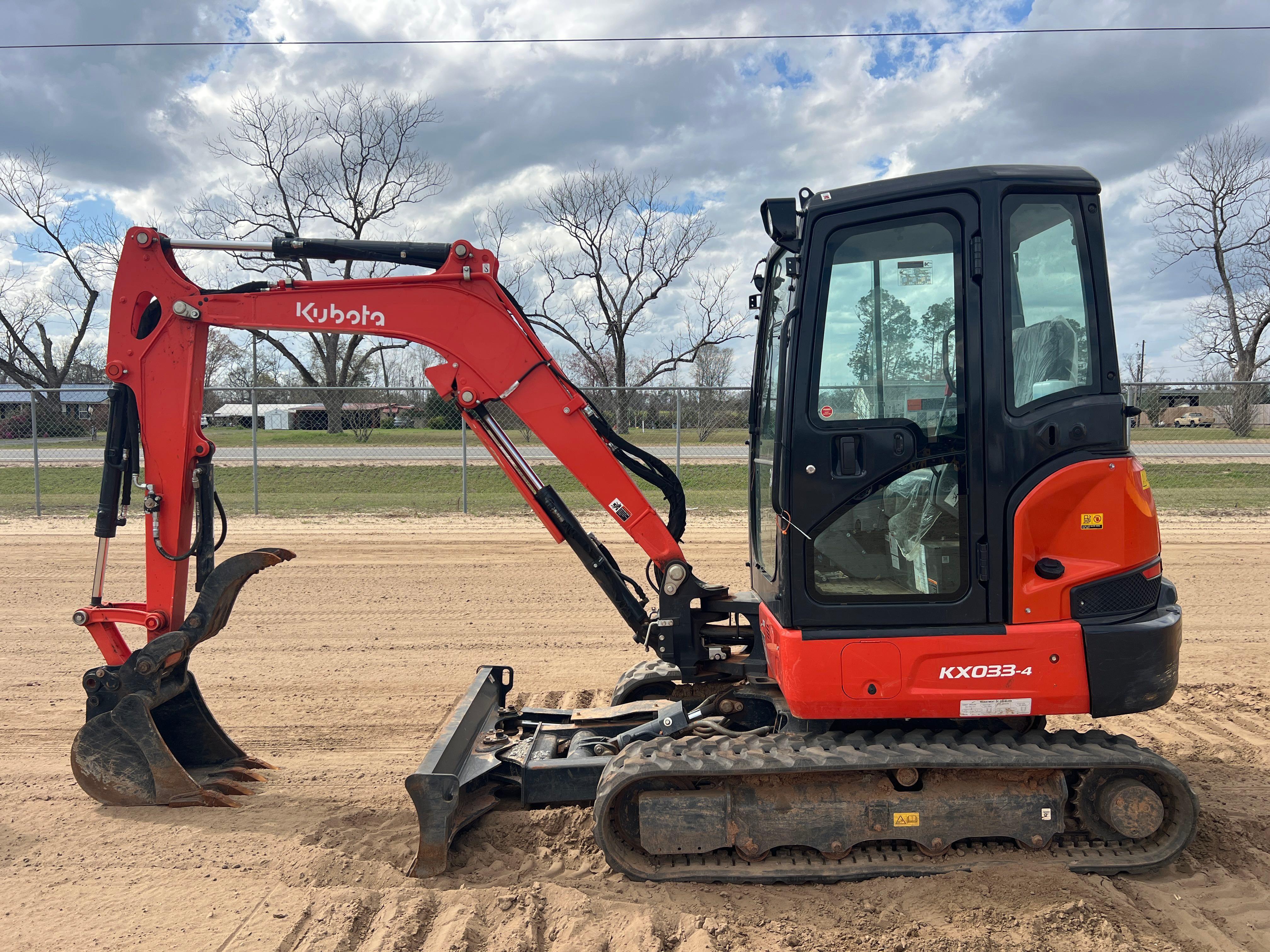 KUBOTA KX033-4 EXCAVATOR