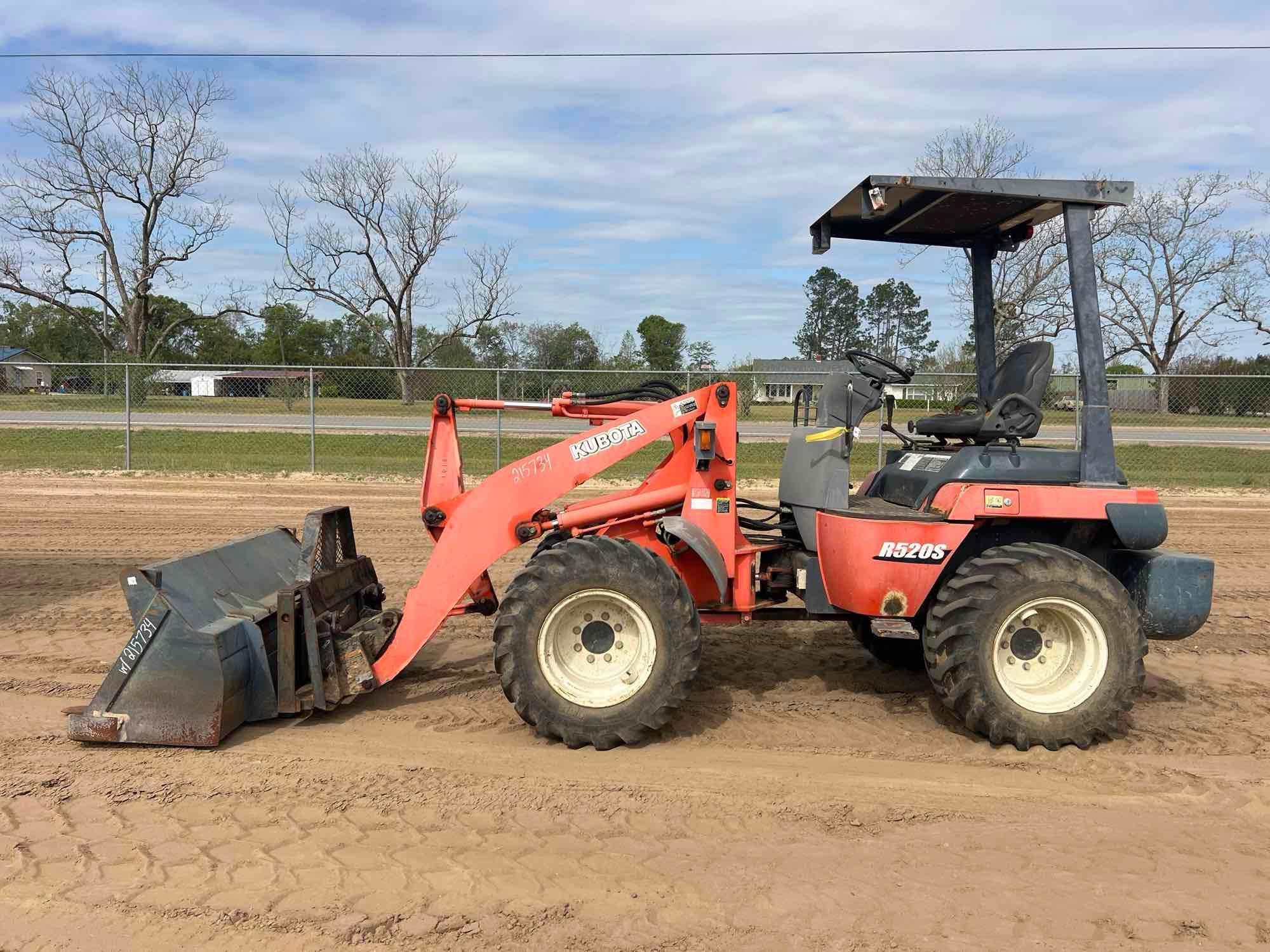 2014 KUBOTA R520ST WHEEL LOADER