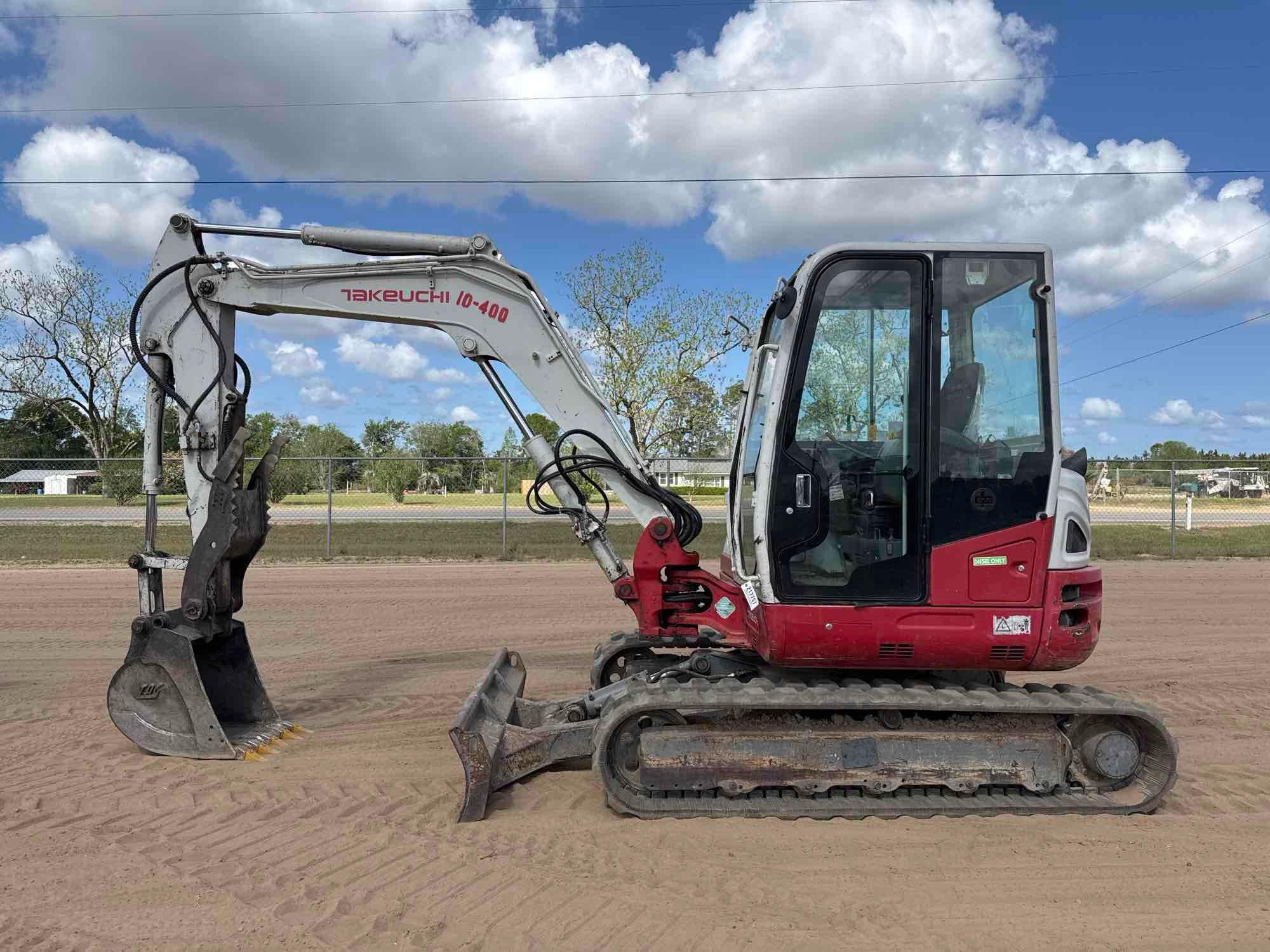 2018 TAKEUCHI TB260 EXCAVATOR