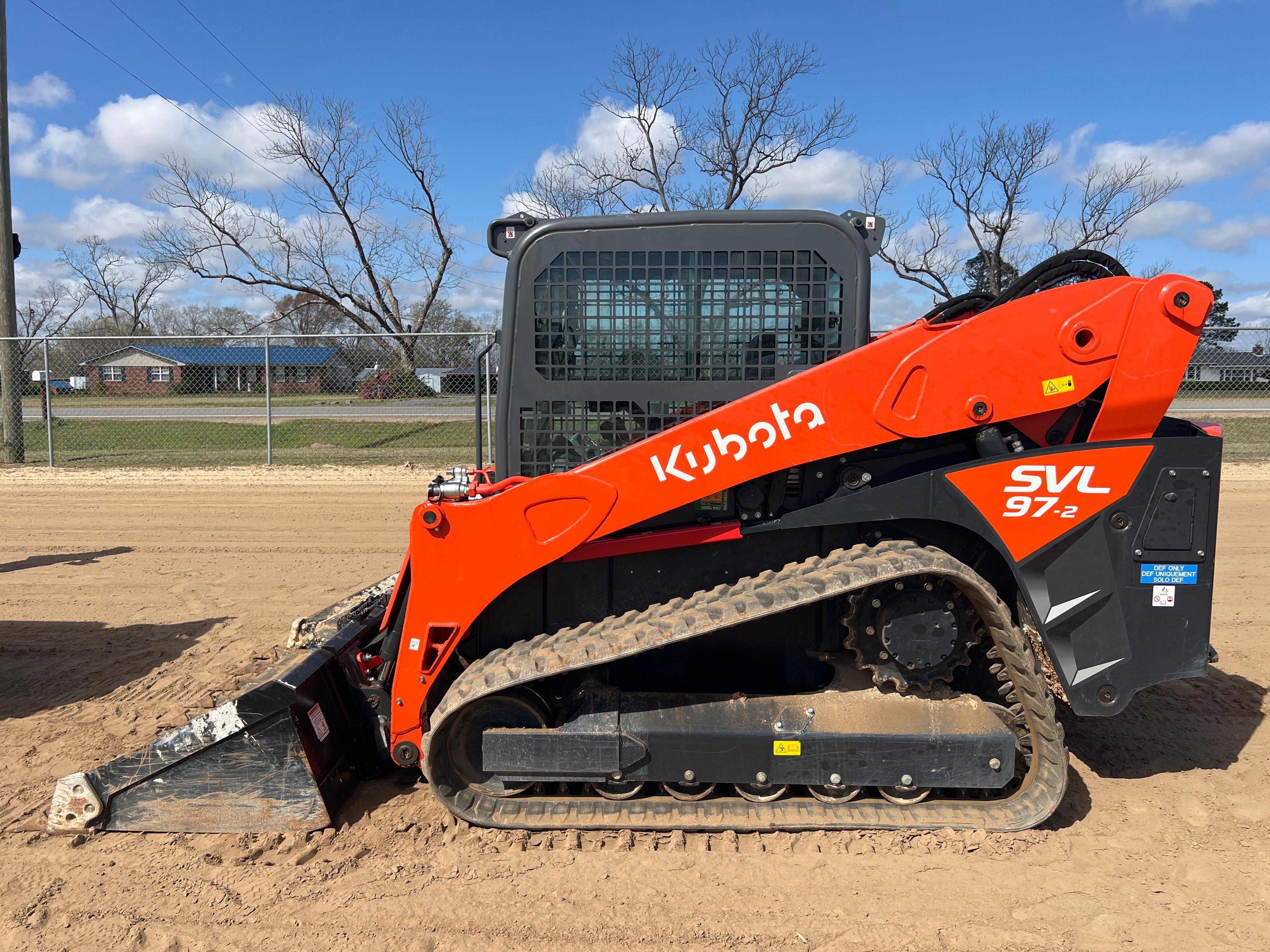 KUBOTA SVL97-2 SKID STEER