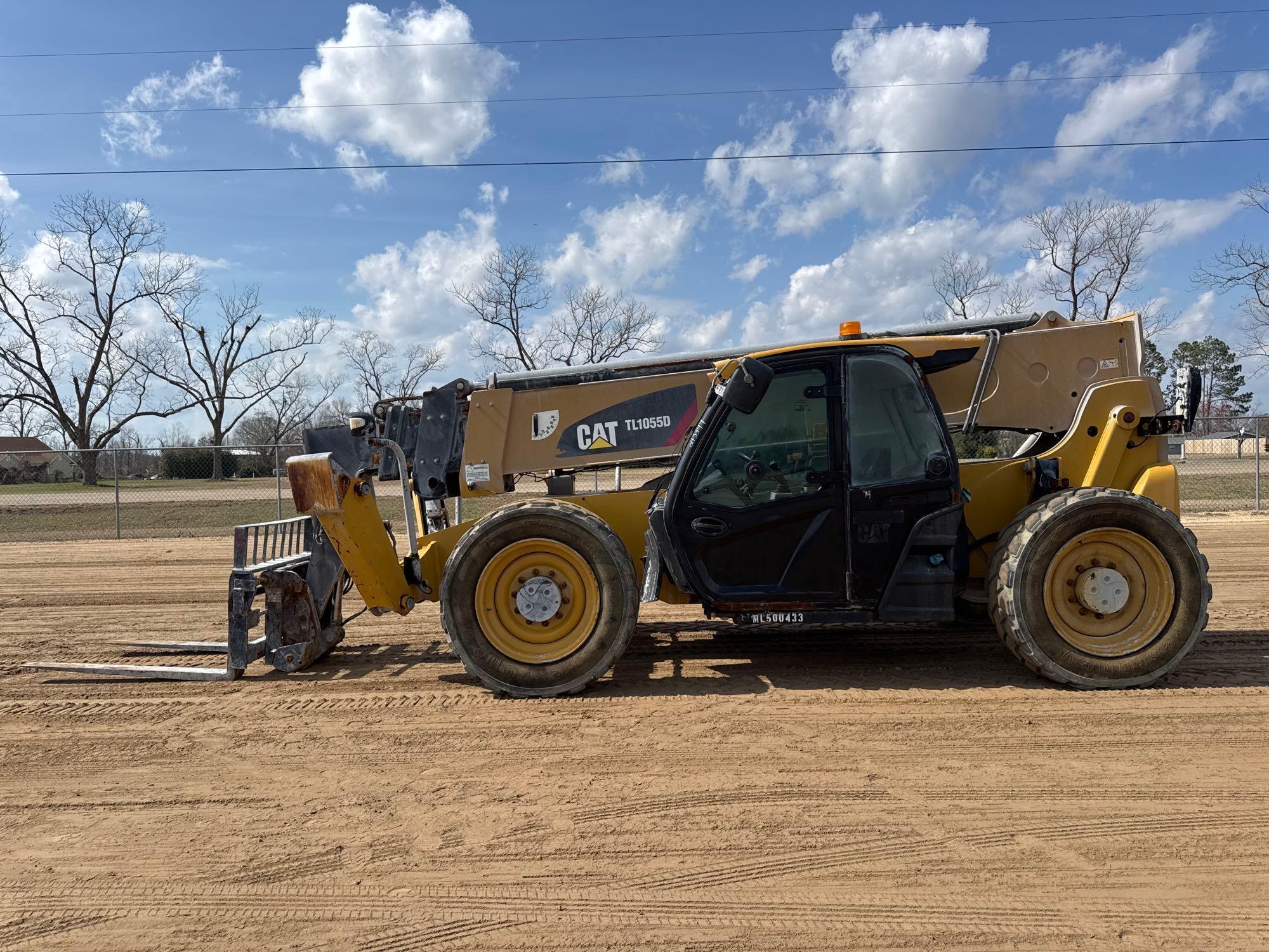 2016 CATERPILLAR TL1055D TELESCOPIC FORKLIFT