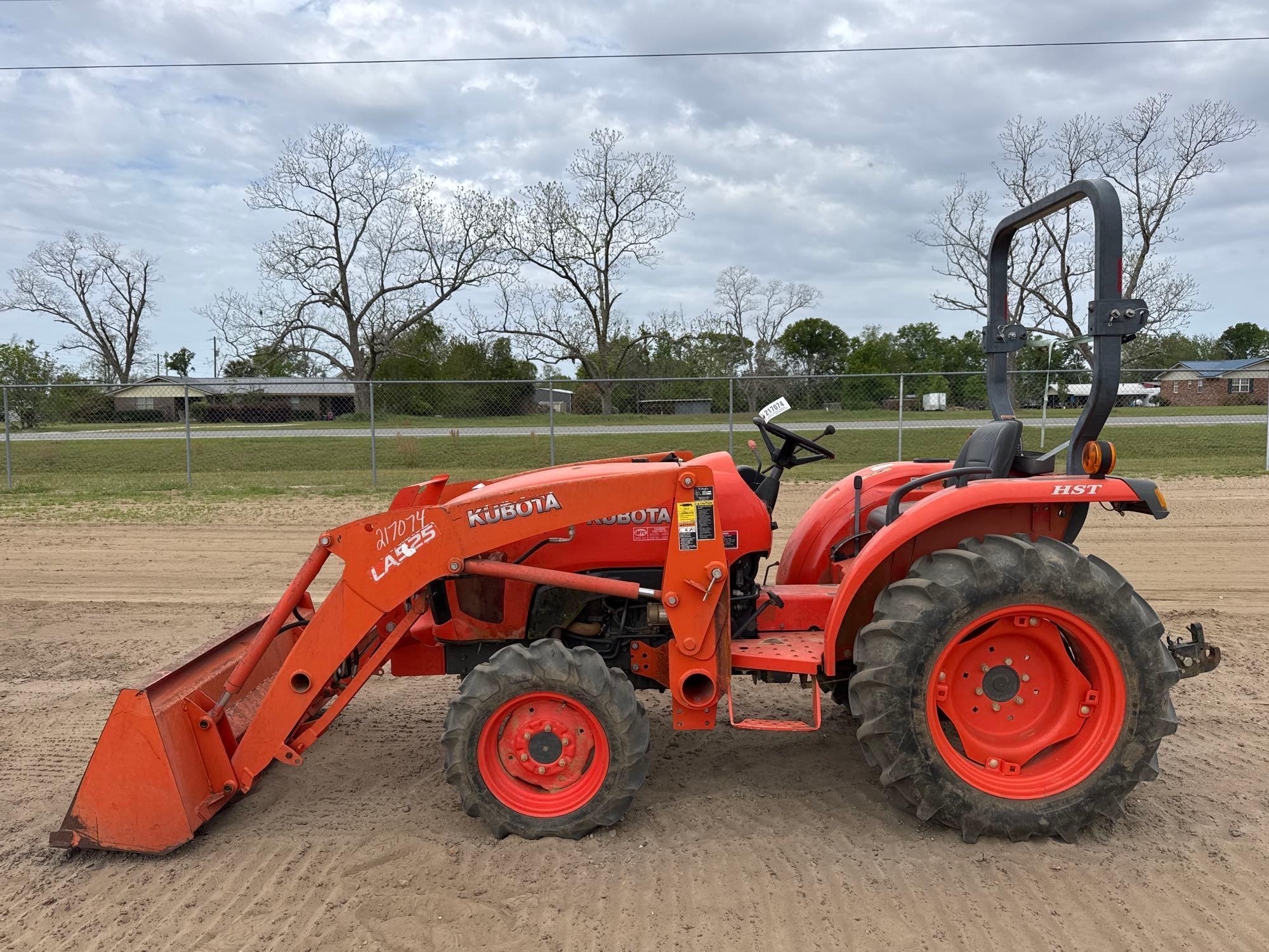 KUBOTA L2501 TRACTOR