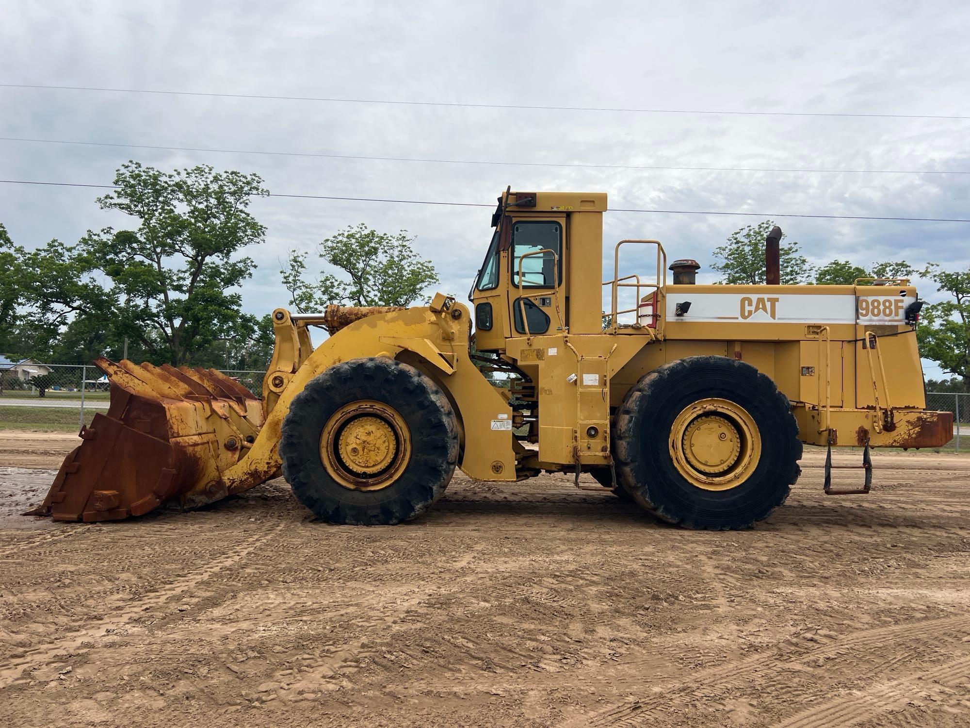 Photo of a  Caterpillar 988F