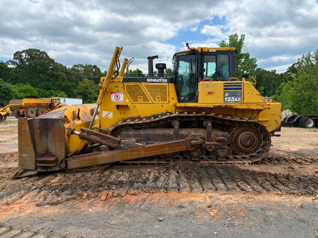 Photo of a  Komatsu D155AX-7