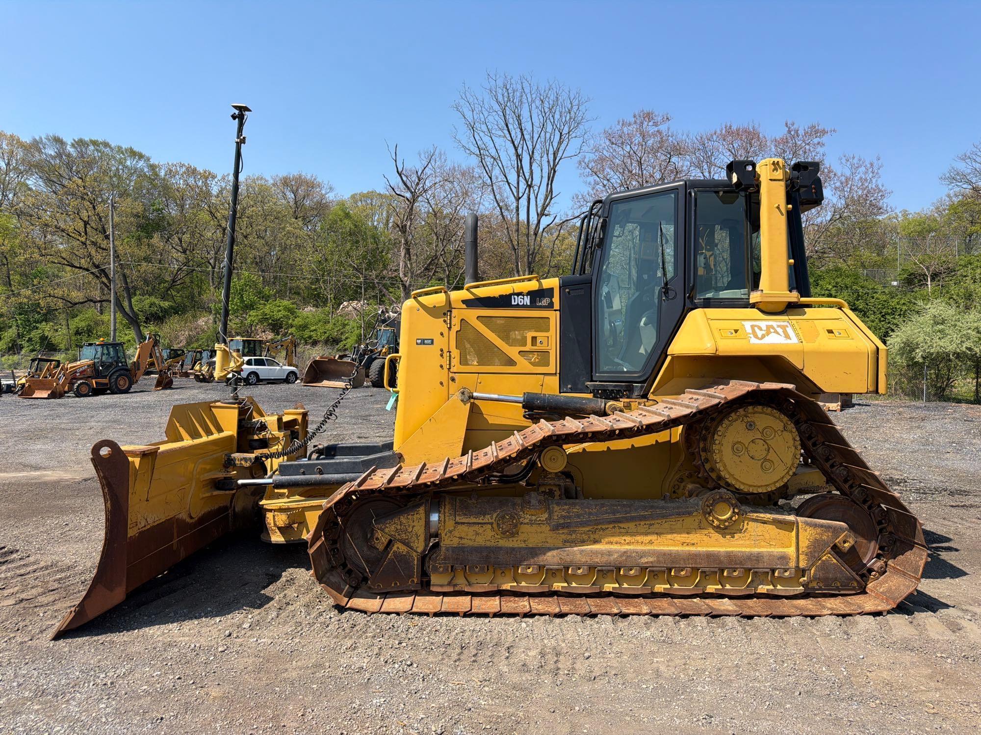 2013 CATERPILLAR D6N LGP CRAWLER DOZER